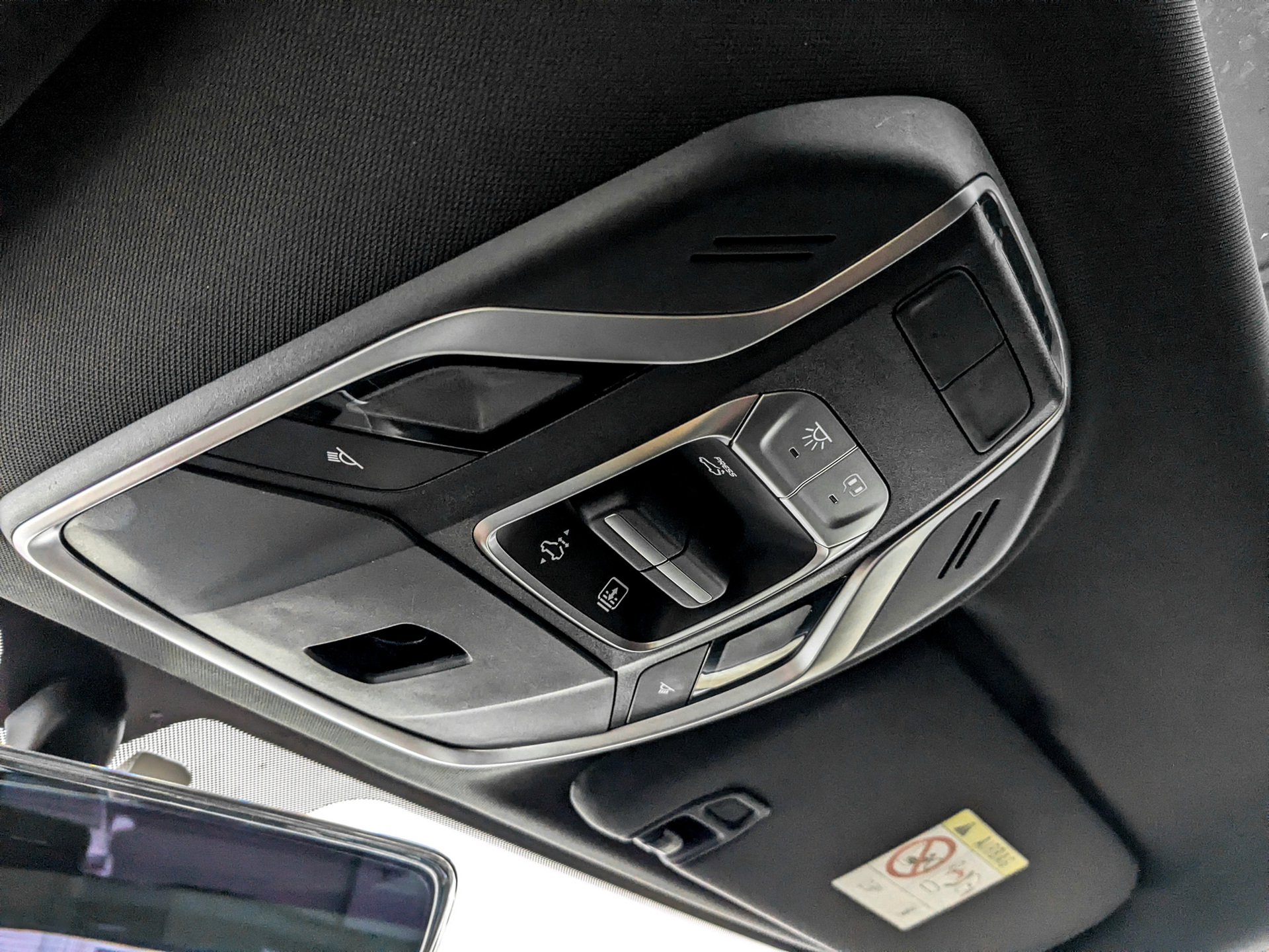 GEELY Coolray 1.50 (149 л.с), автомат, 2023, пробег 40 785 км