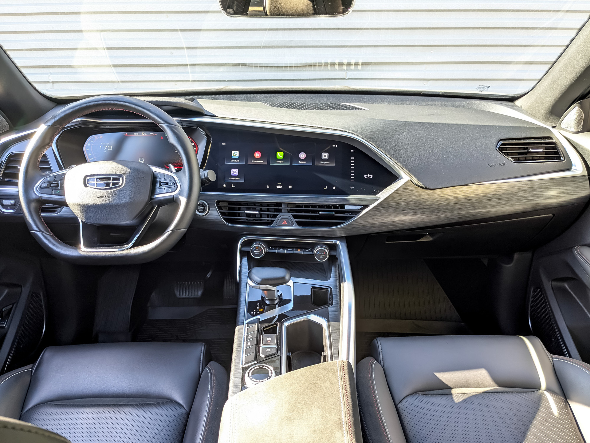GEELY Tugella 2.00 (238 л.с), автомат, 2023, пробег 29 380 км