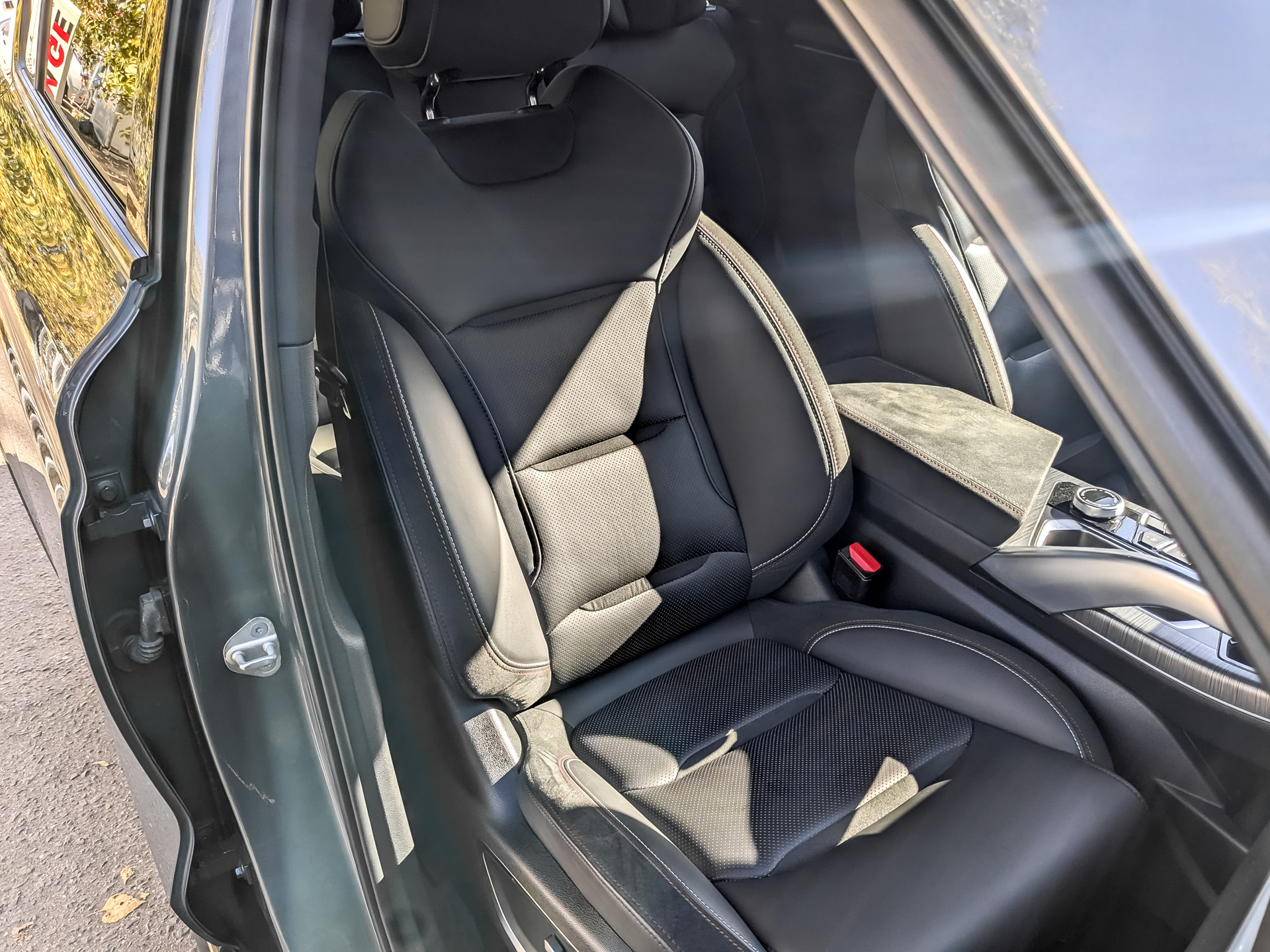 GEELY Tugella 2.00 (238 л.с), автомат, 2023, пробег 29 380 км