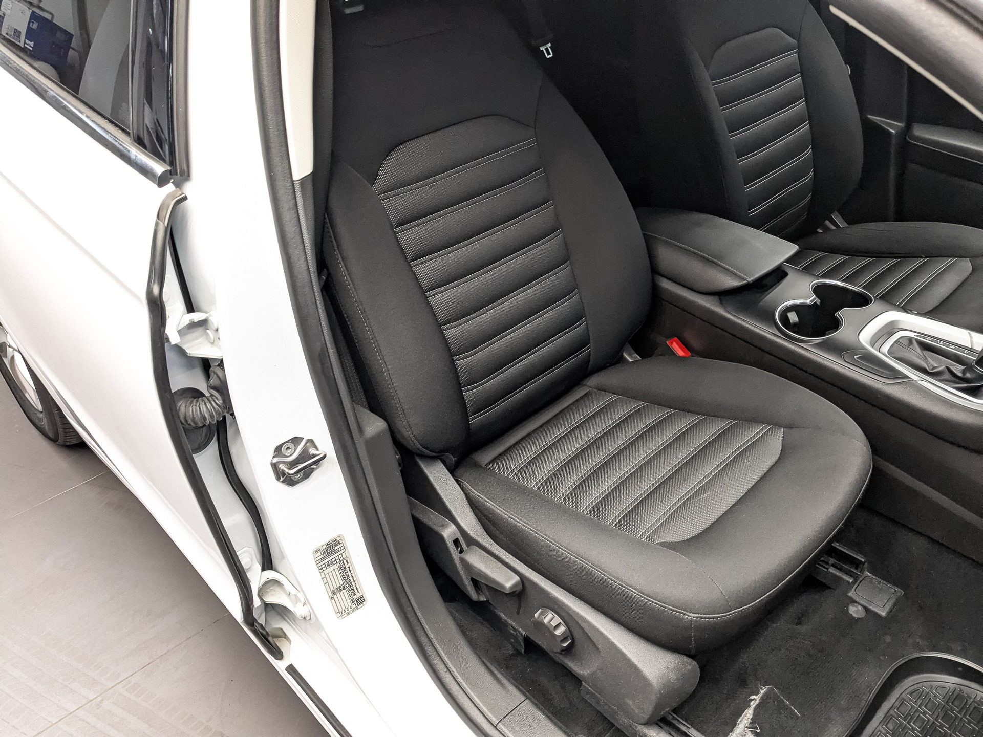 FORD Mondeo 2.50 (149 л.с), автомат, 2019, пробег 146 925 км