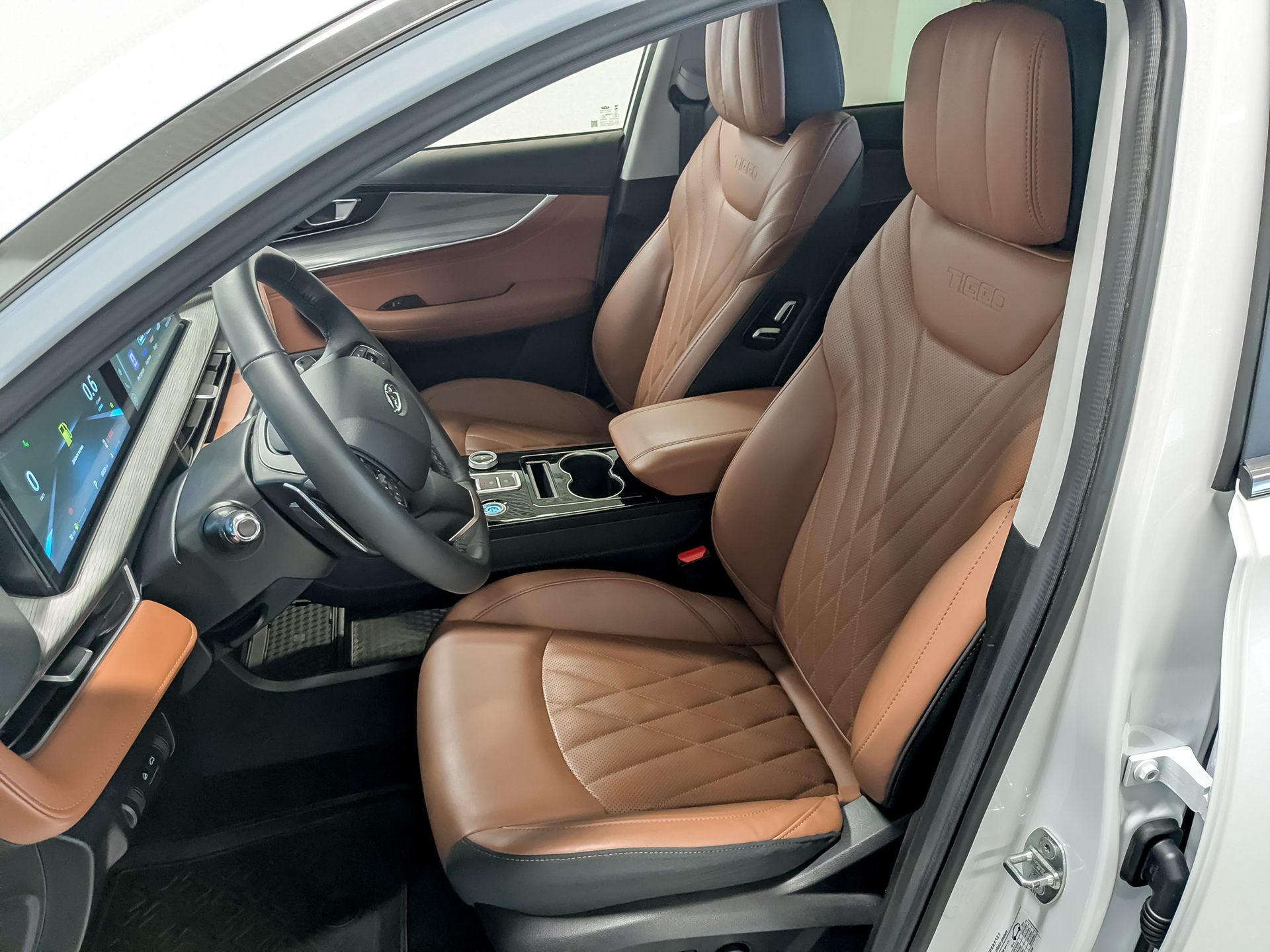 CHERY Tiggo 8 Pro 2.00 (197 л.с), автомат, 2023, пробег 48 819 км