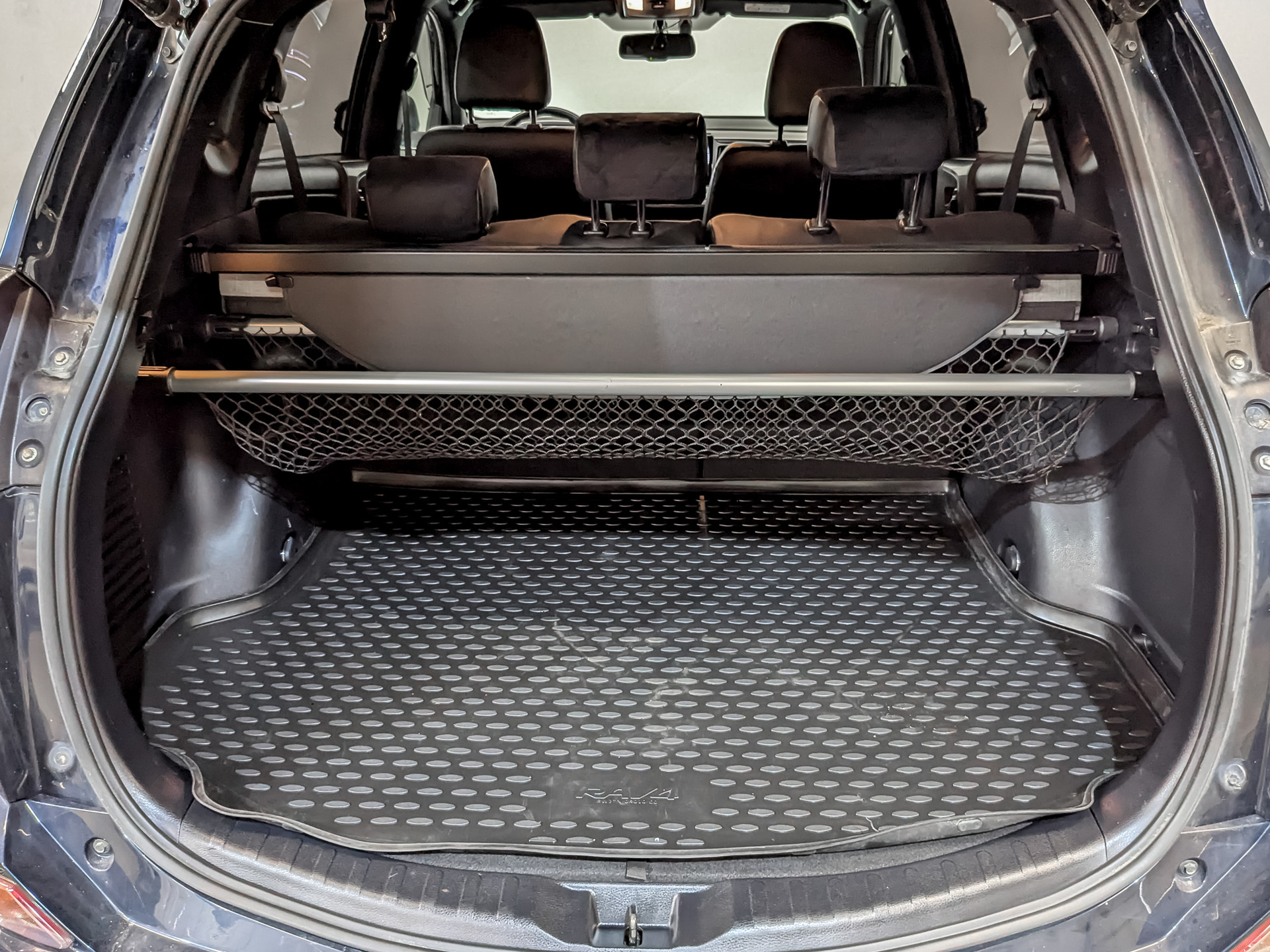 TOYOTA Rav-4 2.50 (180 л.с), автомат, 2019, пробег 77 892 км