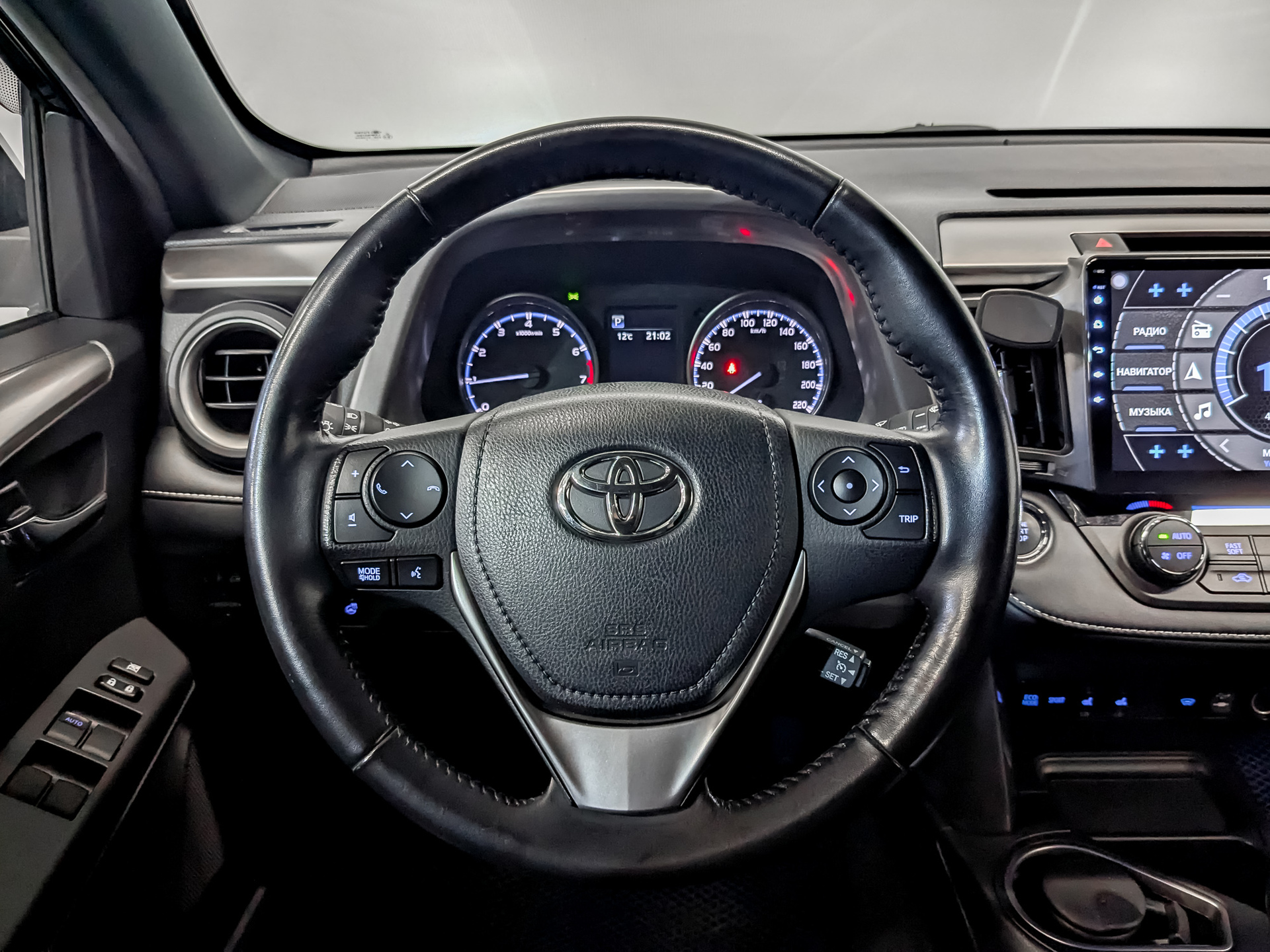 TOYOTA Rav-4 2.50 (180 л.с), автомат, 2019, пробег 77 892 км