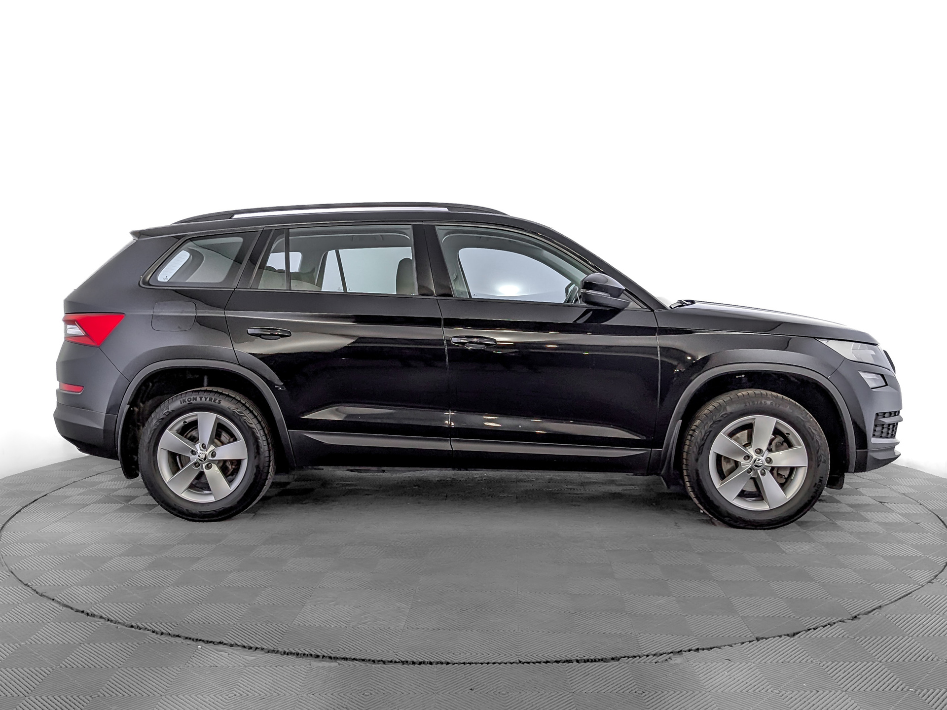 SKODA Kodiaq 1.40 (150 л.с), автомат, 2019, пробег 159 194 км