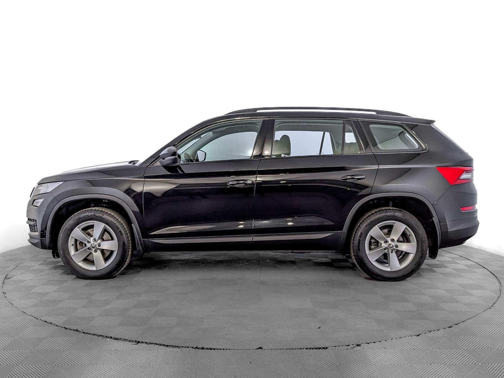 SKODA Kodiaq 1.40 (150 л.с), автомат, 2019, пробег 159 194 км