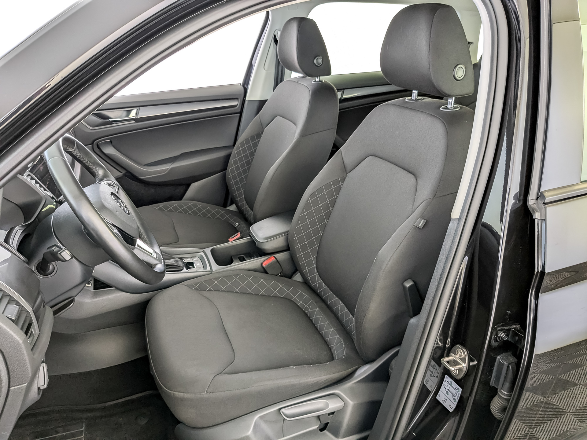 SKODA Kodiaq 1.40 (150 л.с), автомат, 2019, пробег 159 194 км