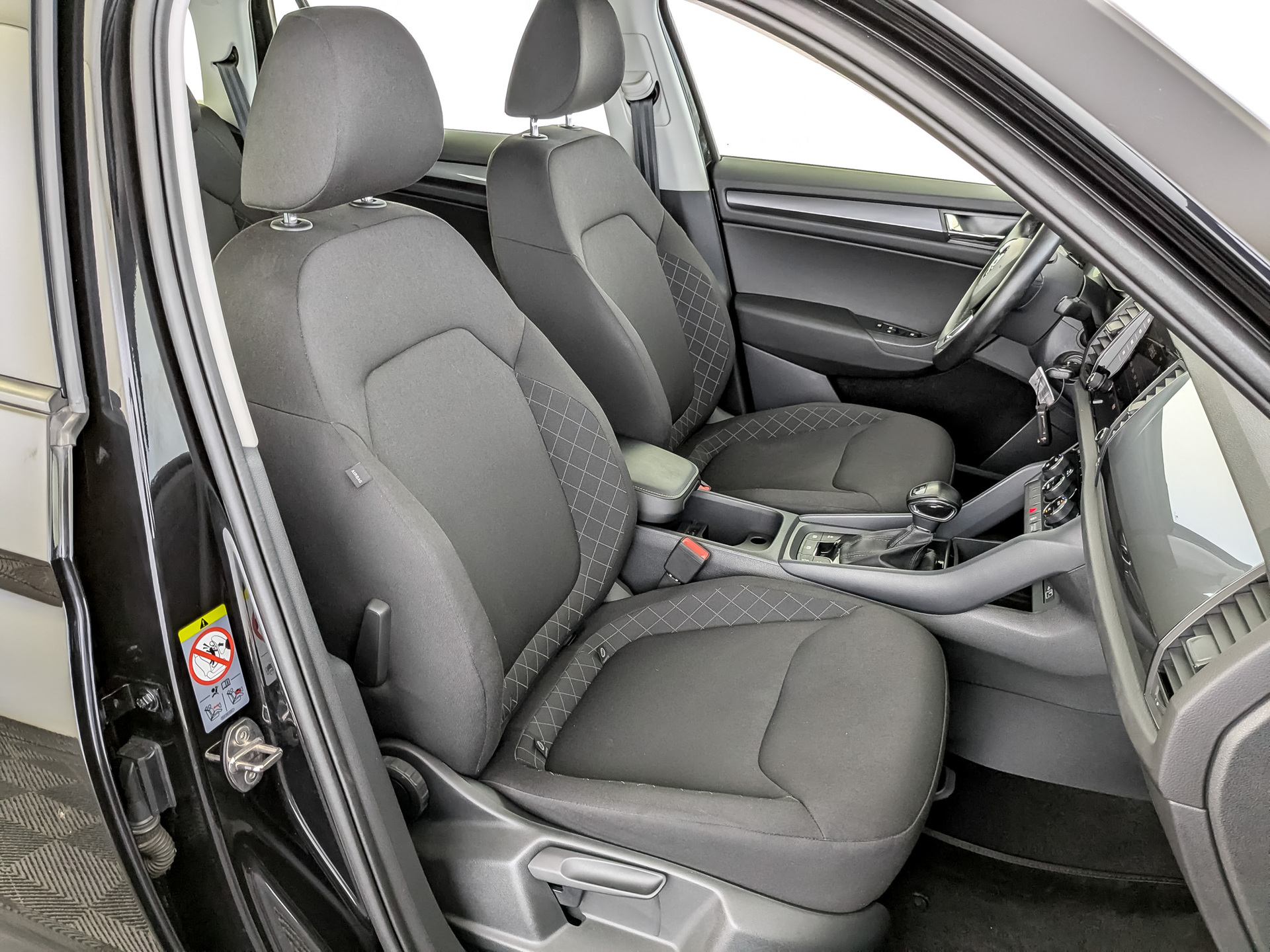 SKODA Kodiaq 1.40 (150 л.с), автомат, 2019, пробег 159 194 км