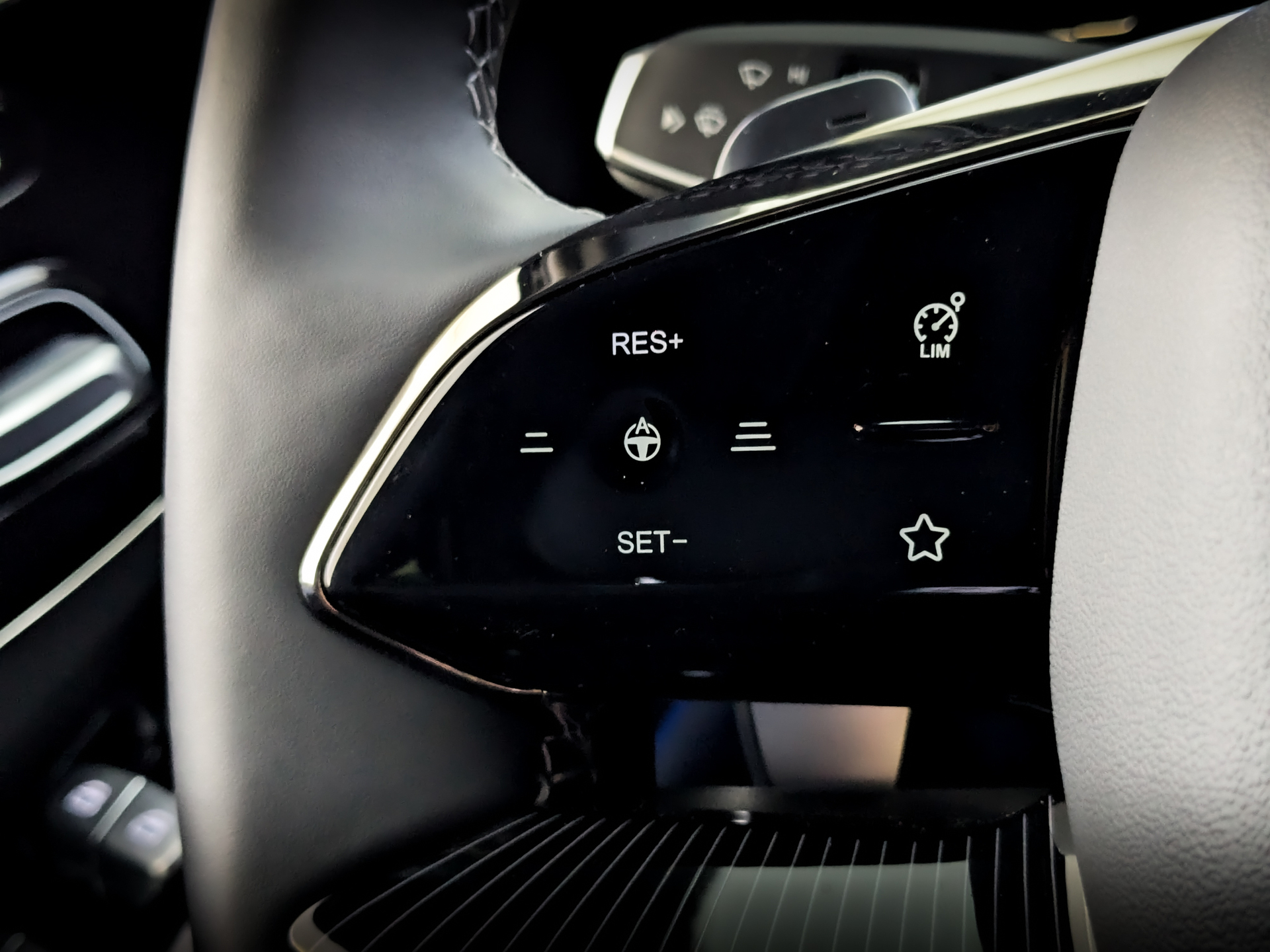 EXEED VX 2.00 (249 л.с), автомат, 2025, пробег 44 км