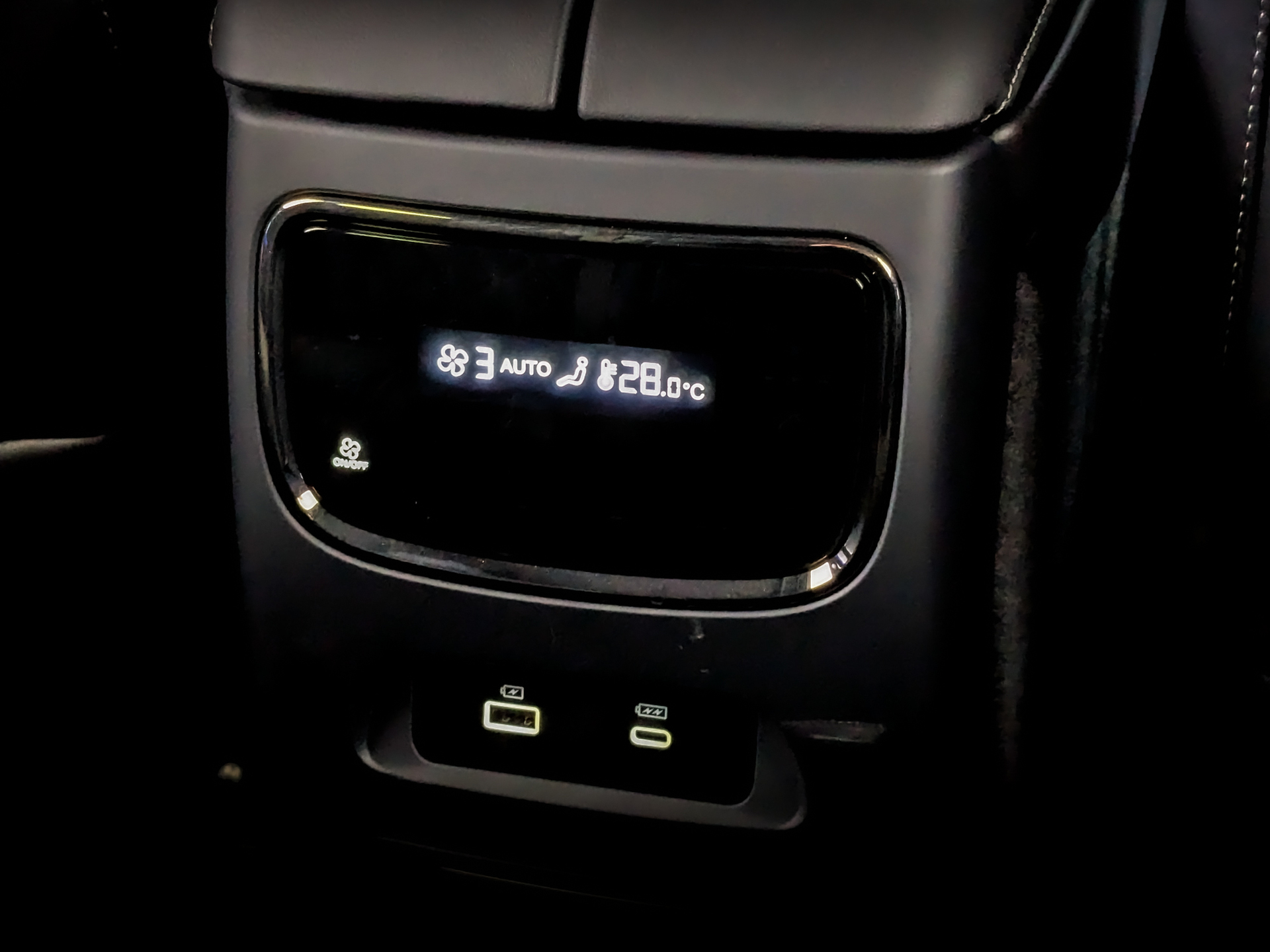 EXEED VX 2.00 (249 л.с), автомат, 2025, пробег 44 км