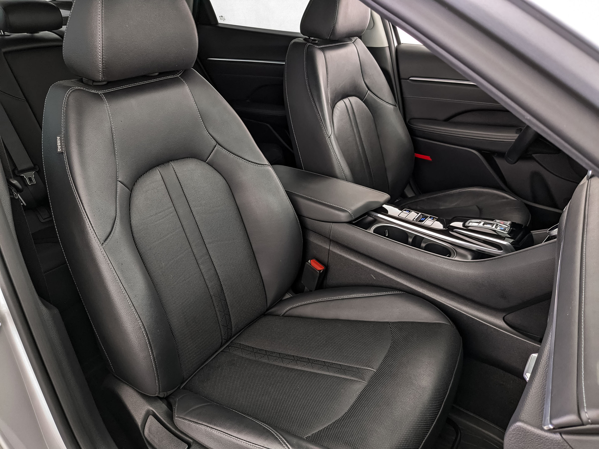 HYUNDAI Sonata 2.50 (180 л.с), автомат, 2021, пробег 50 594 км