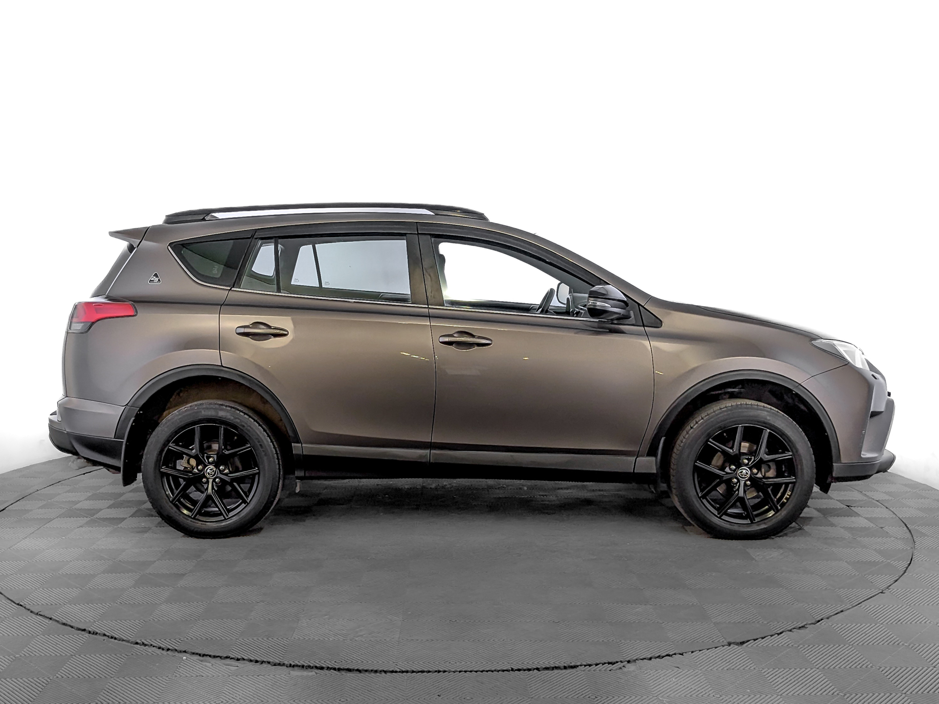 TOYOTA Rav-4 2.00 (146 л.с), автомат, 2019, пробег 101 198 км