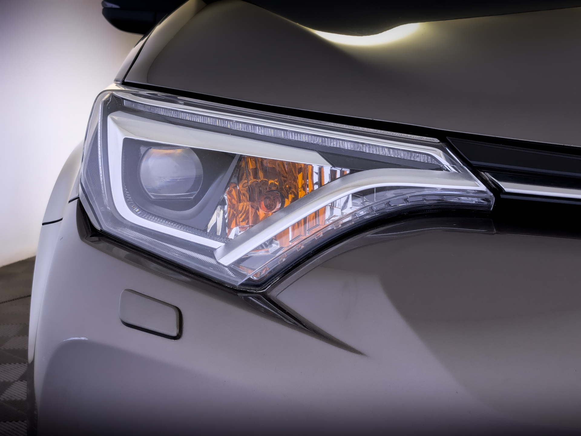 TOYOTA Rav-4 2.00 (146 л.с), автомат, 2019, пробег 101 198 км
