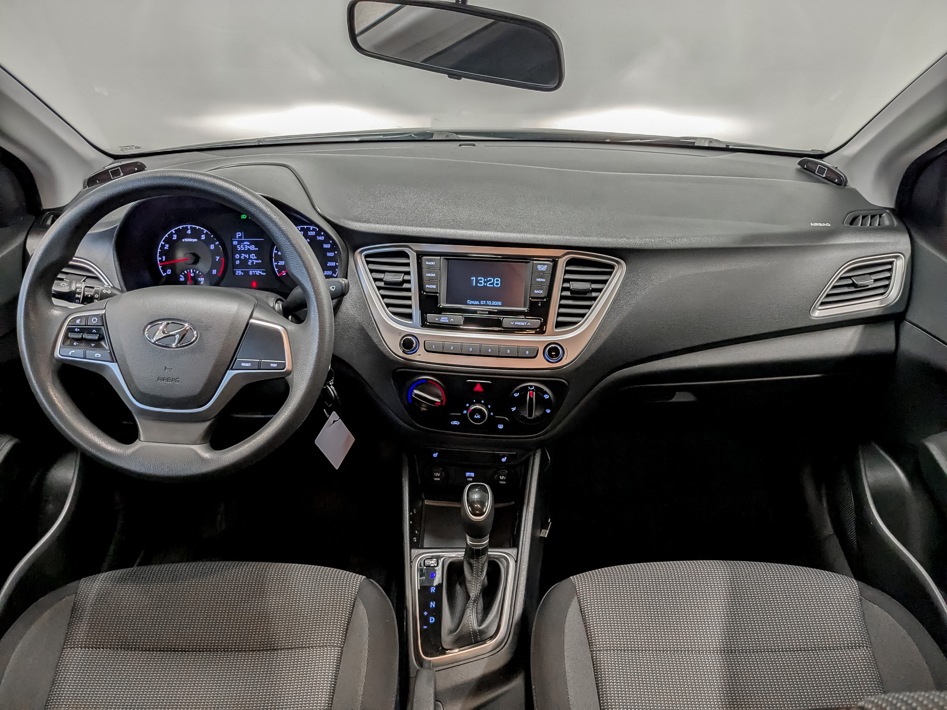 HYUNDAI Solaris 1.60 (123 л.с), автомат, 2021, пробег 87 722 км