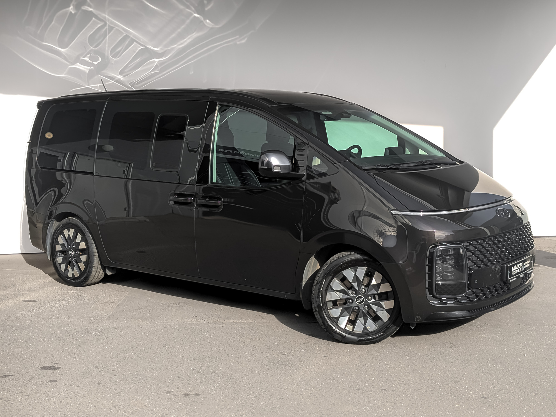 HYUNDAI Staria 3.50 (249 л.с), автомат, 2023, пробег 48 774 км