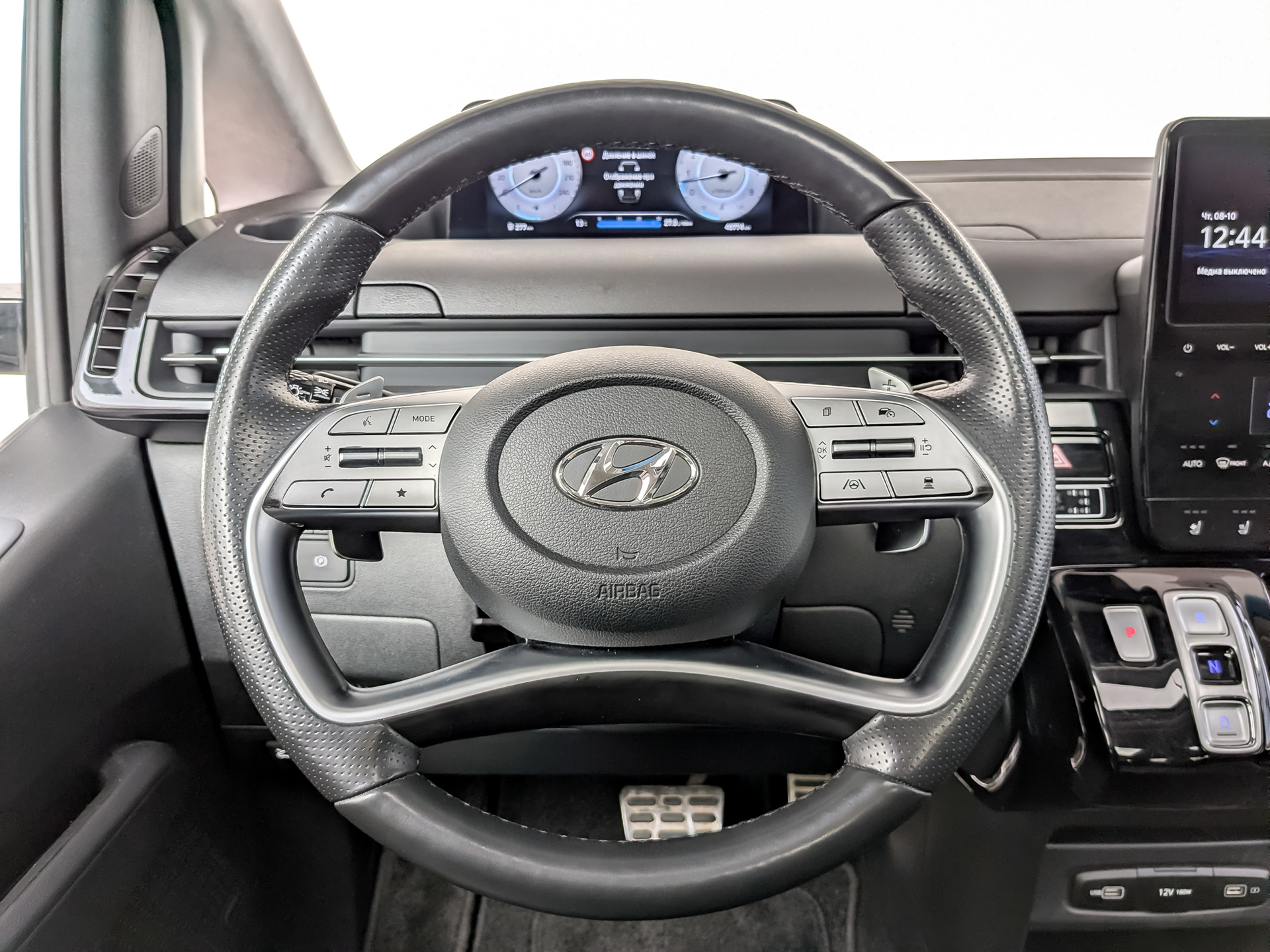 HYUNDAI Staria 3.50 (249 л.с), автомат, 2023, пробег 48 774 км
