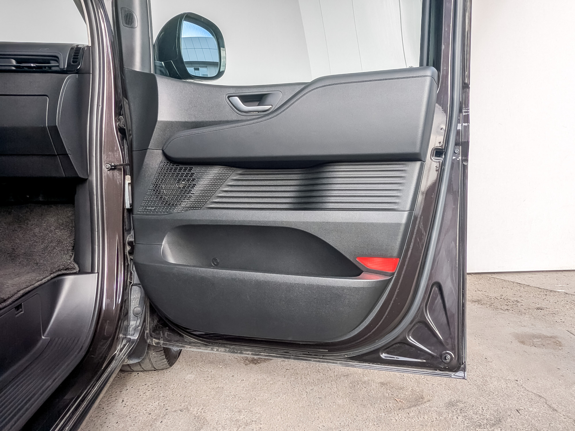 HYUNDAI Staria 3.50 (249 л.с), автомат, 2023, пробег 48 774 км