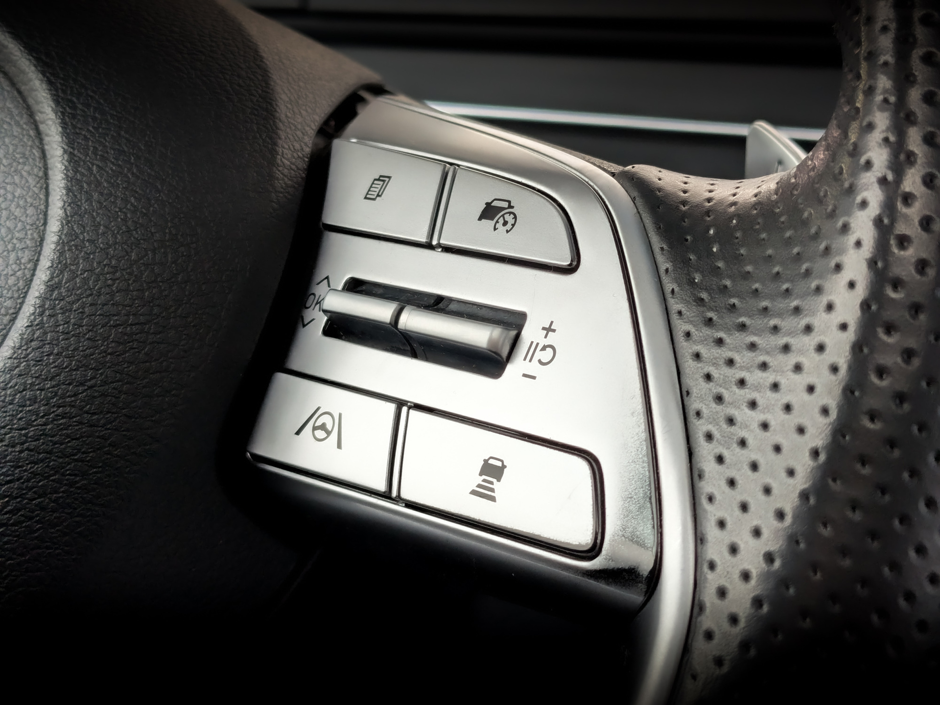 HYUNDAI Staria 3.50 (249 л.с), автомат, 2023, пробег 48 774 км