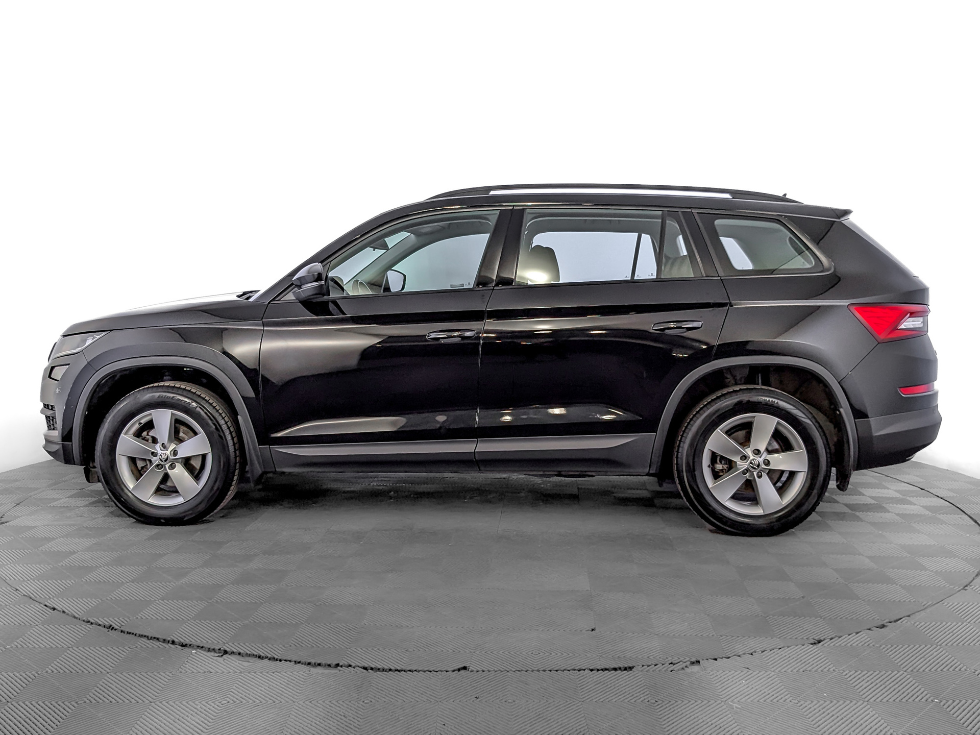 SKODA Kodiaq 1.40 (150 л.с), автомат, 2021, пробег 72 820 км
