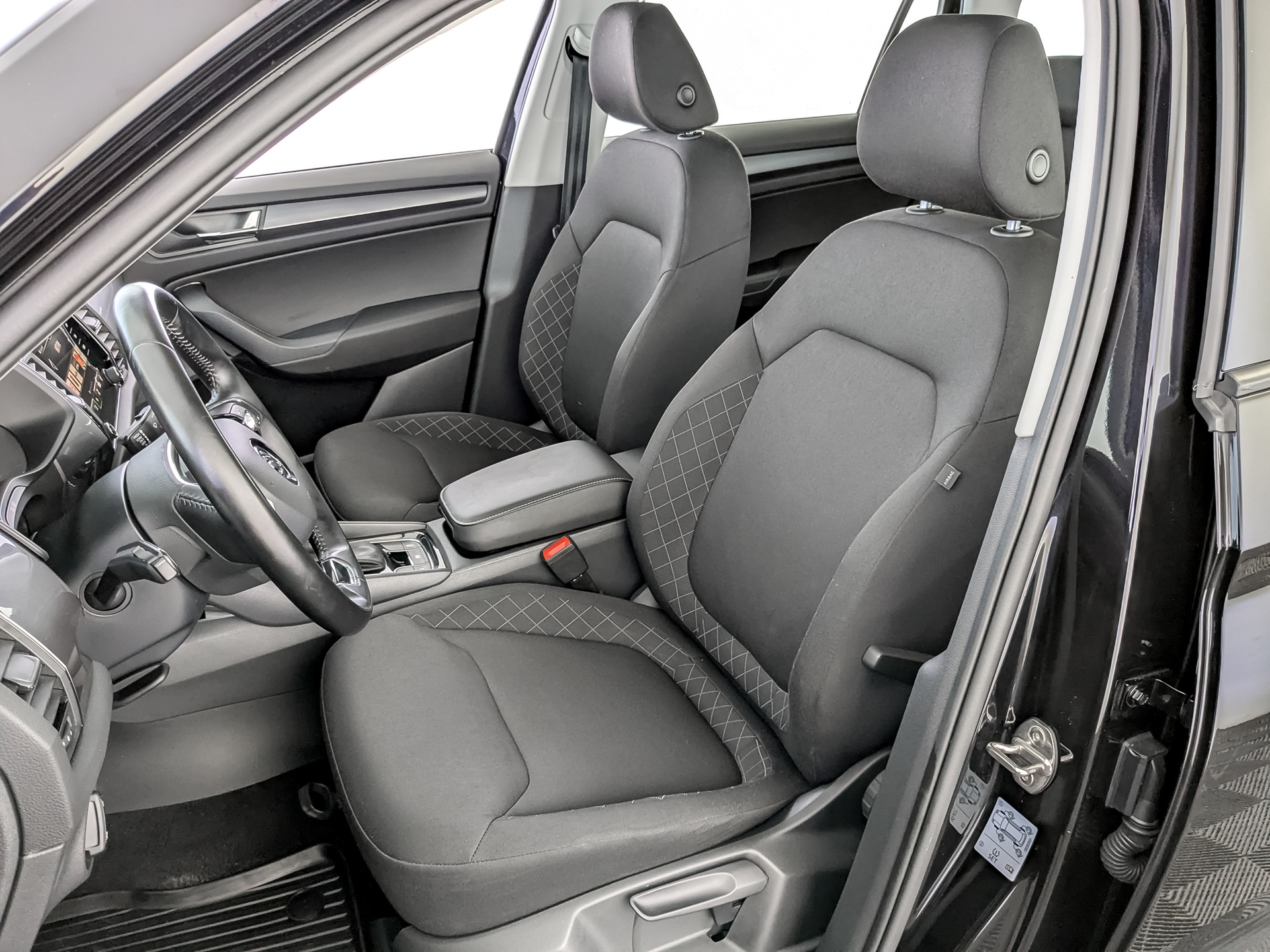 SKODA Kodiaq 1.40 (150 л.с), автомат, 2021, пробег 72 820 км