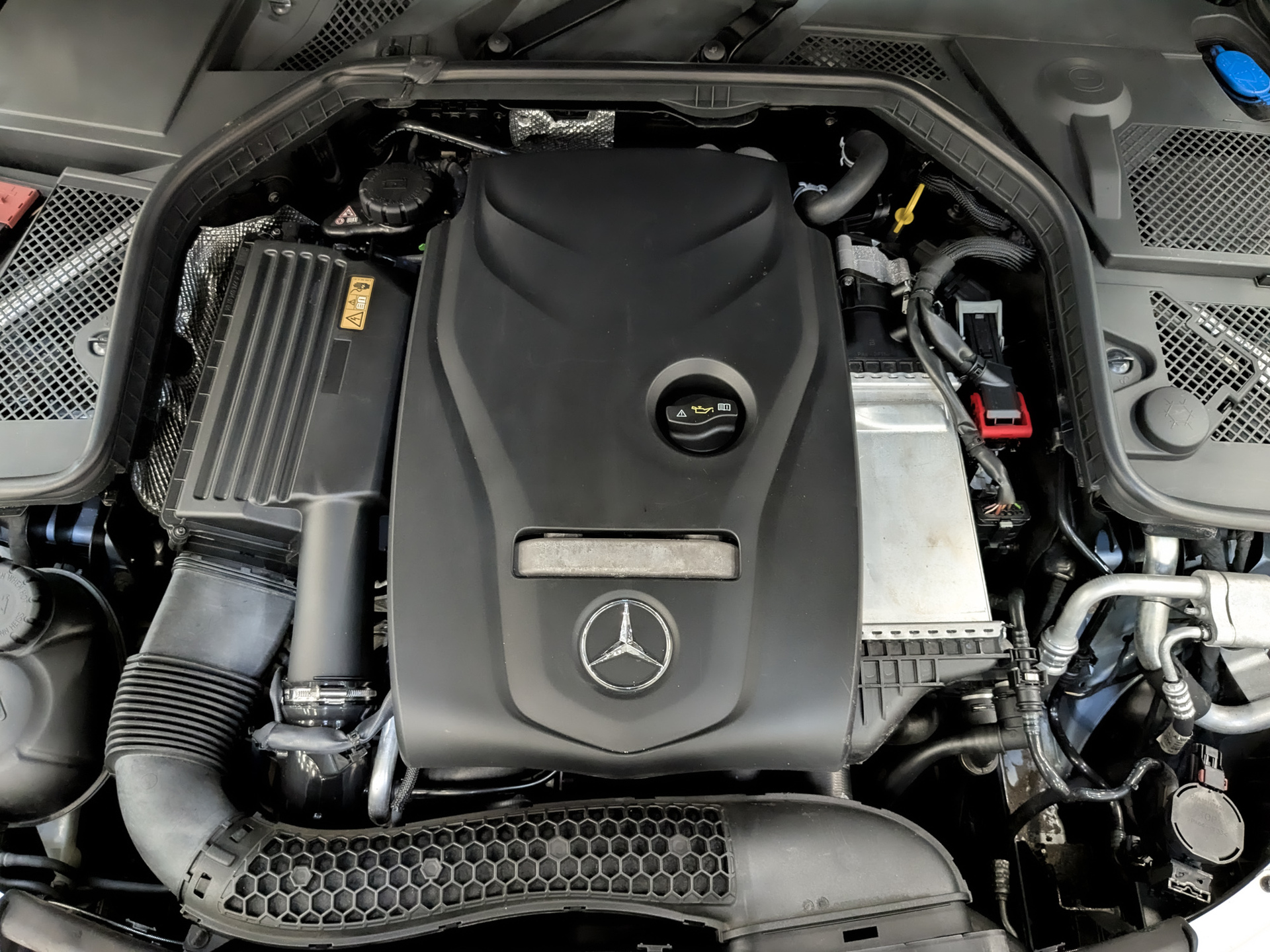 MERCEDES-BENZ C-Класс 2.00 (211 л.с), автомат, 2014, пробег 101 620 км