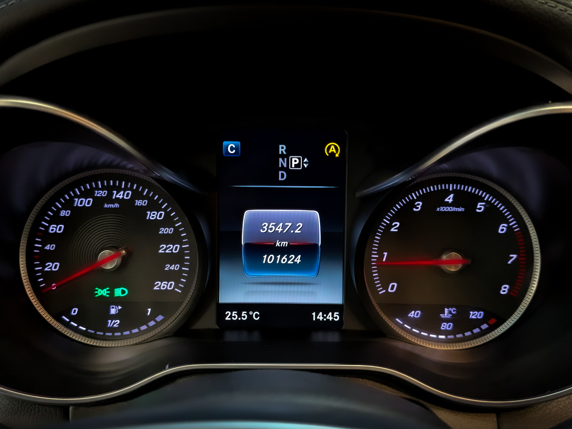 MERCEDES-BENZ C-Класс 2.00 (211 л.с), автомат, 2014, пробег 101 620 км