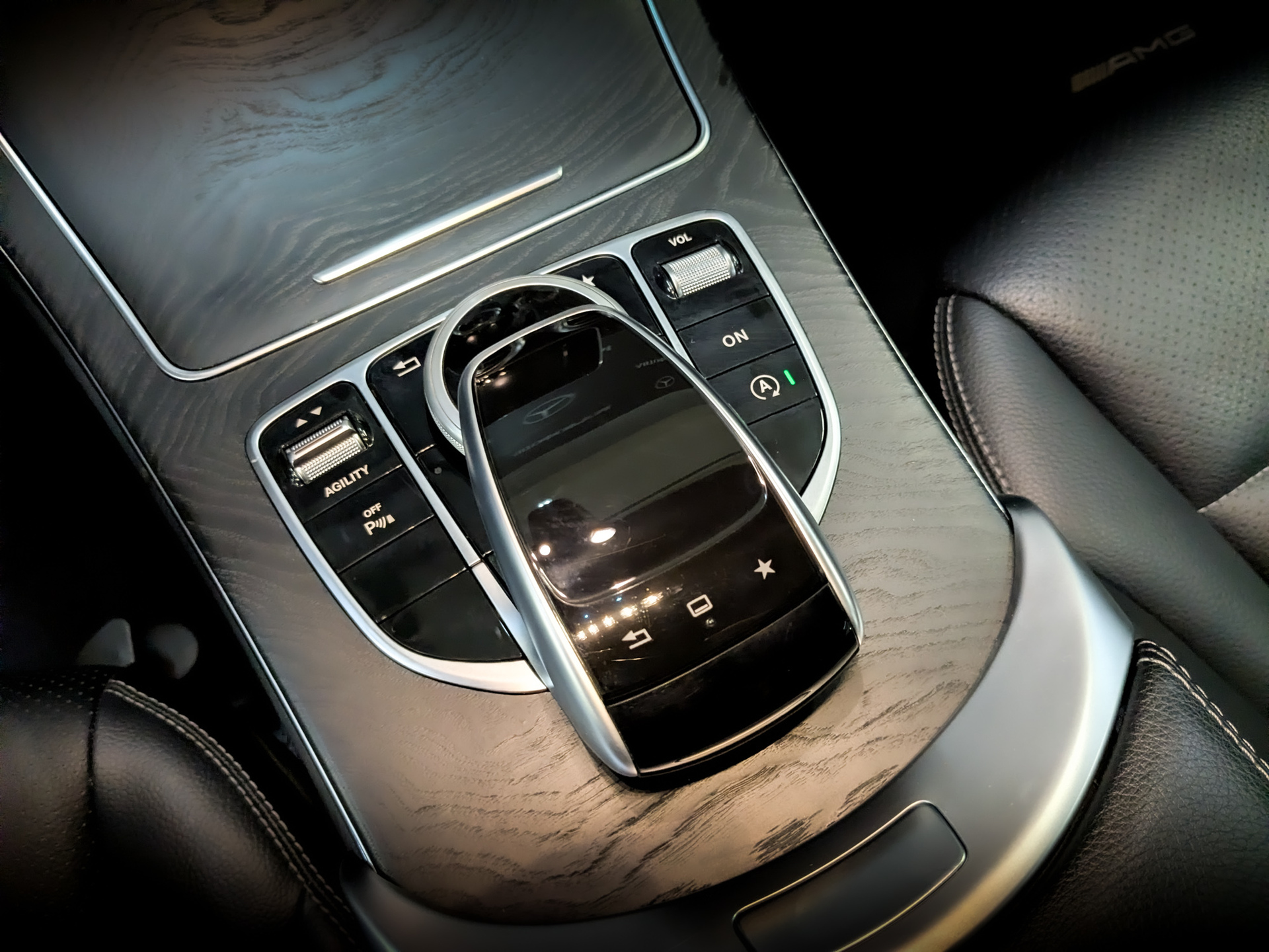 MERCEDES-BENZ C-Класс 2.00 (211 л.с), автомат, 2014, пробег 101 620 км