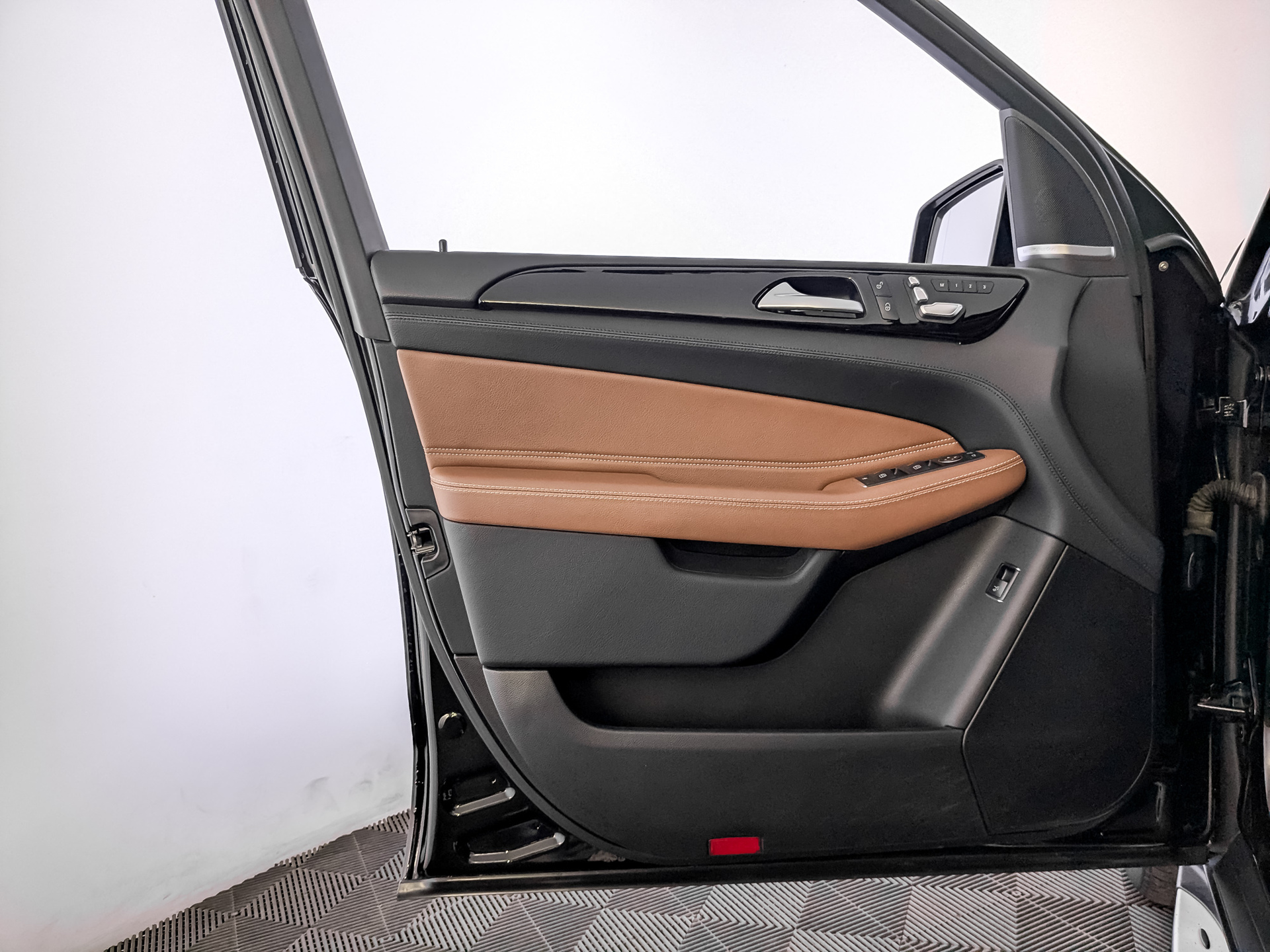 MERCEDES-BENZ GLE 3.00 (333 л.с), автомат, 2018, пробег 139 770 км