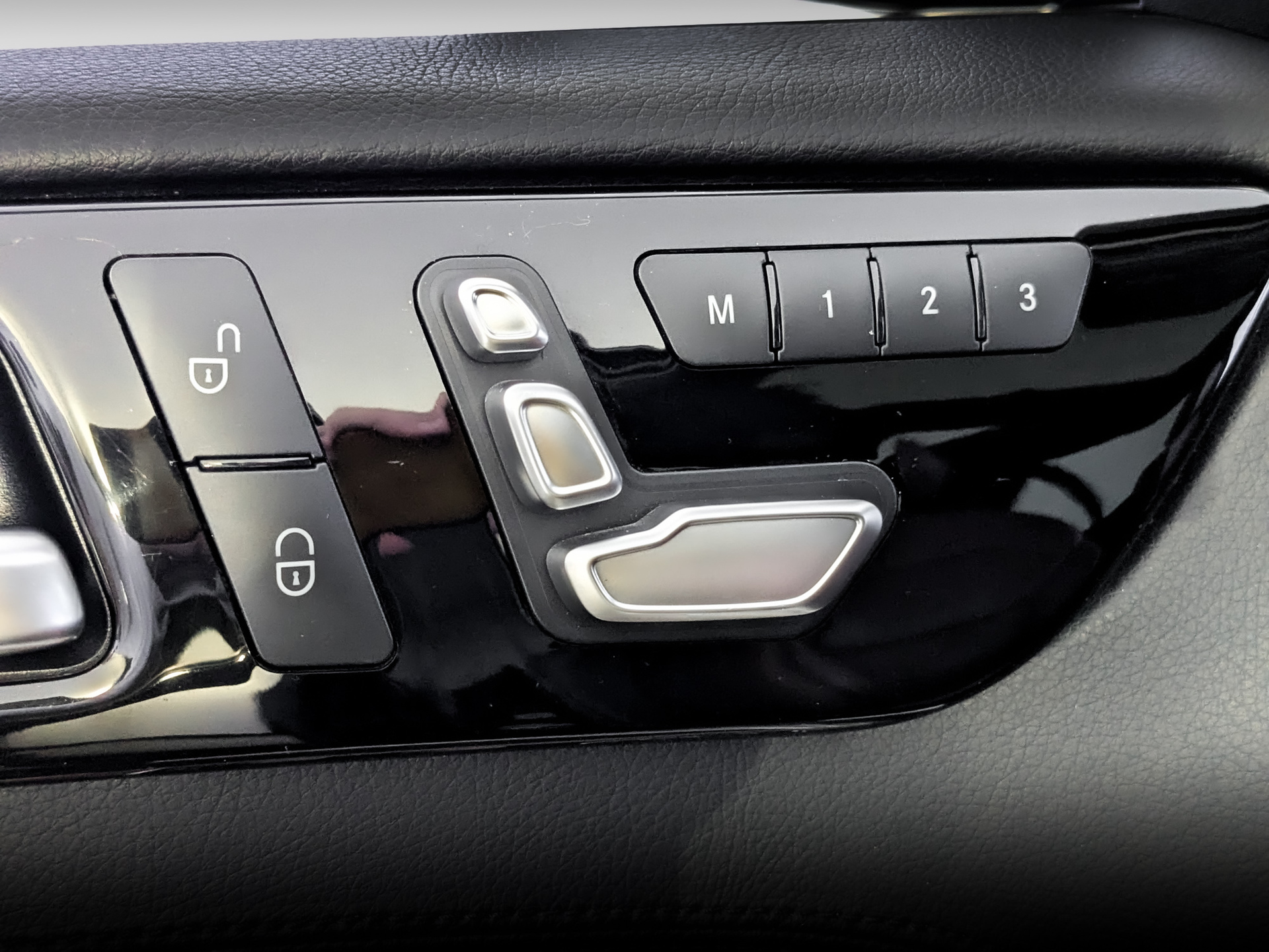 MERCEDES-BENZ GLE 3.00 (333 л.с), автомат, 2018, пробег 139 770 км