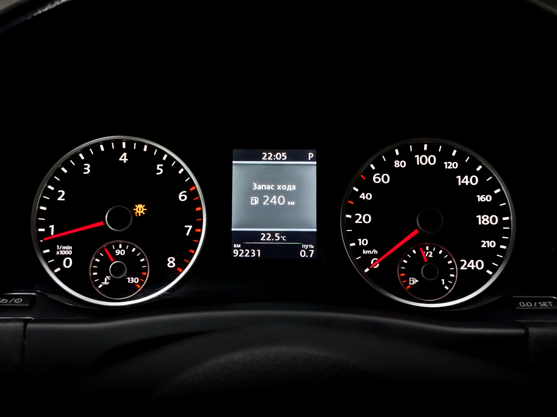 VOLKSWAGEN Tiguan 2.00 (170 л.с), автомат, 2013, пробег 92 227 км