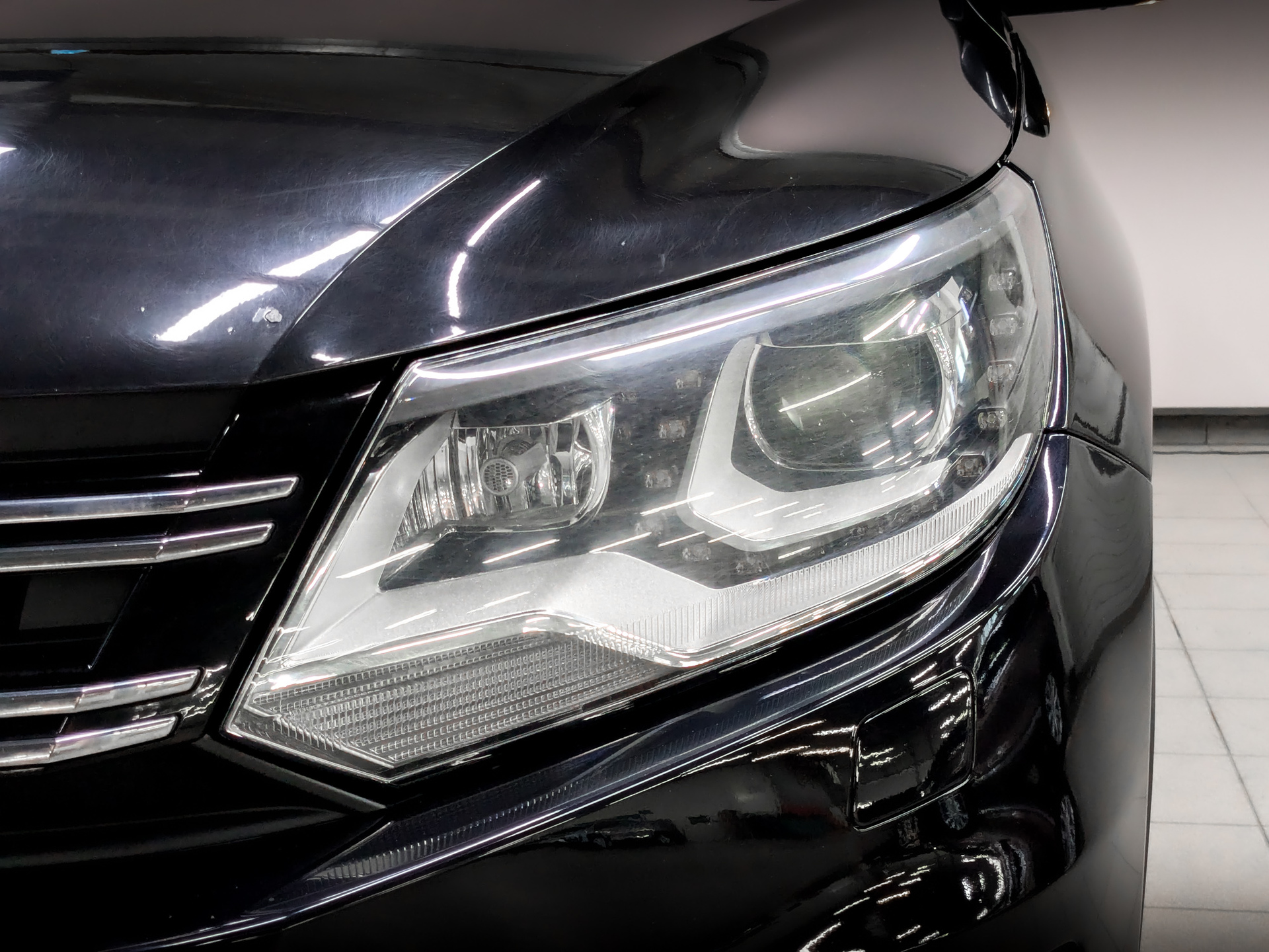 VOLKSWAGEN Tiguan 2.00 (170 л.с), автомат, 2013, пробег 92 227 км