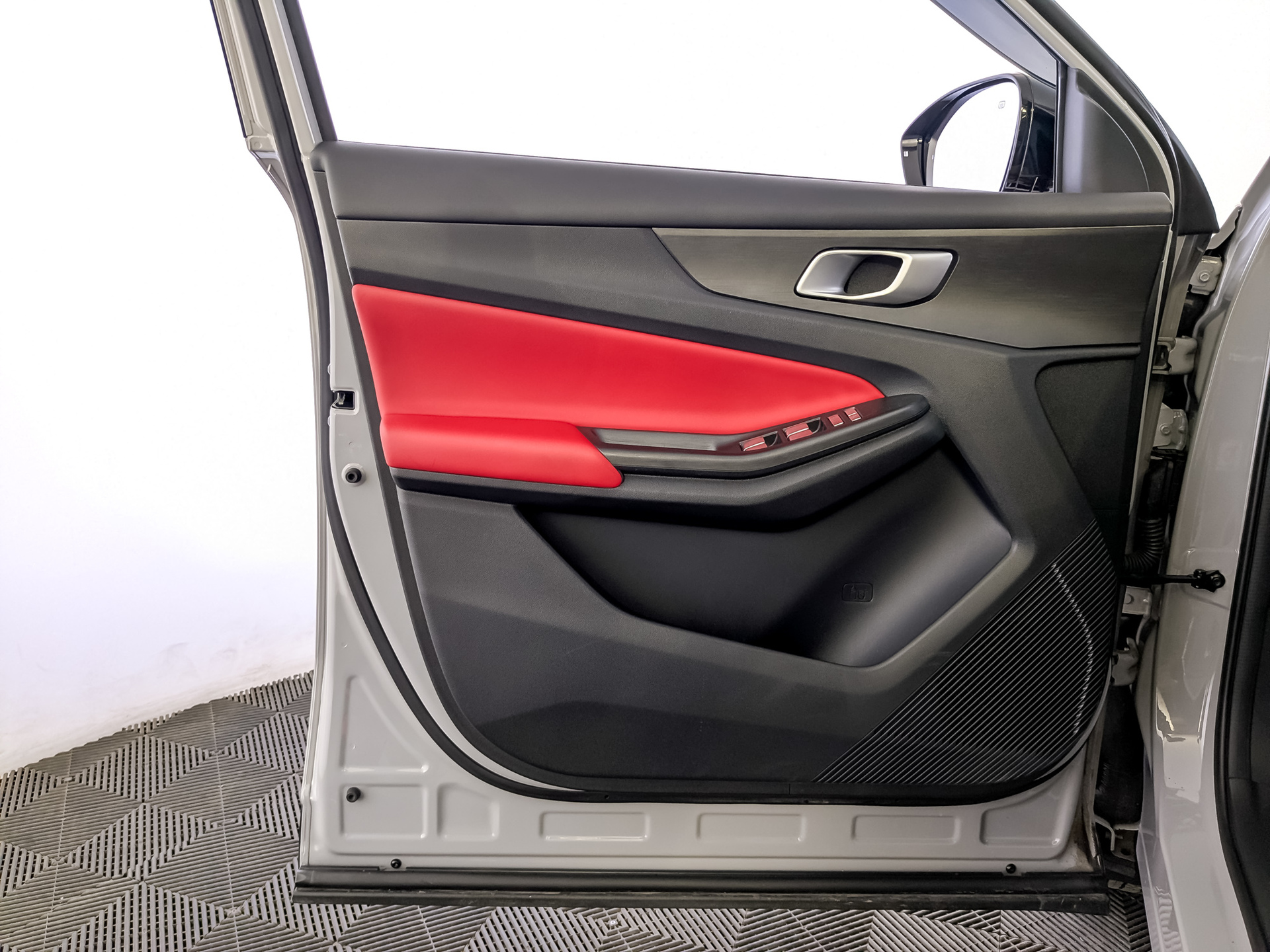 CHANGAN UNI-S 1.50 (181 л.с), автомат, 2024, пробег 10 212 км