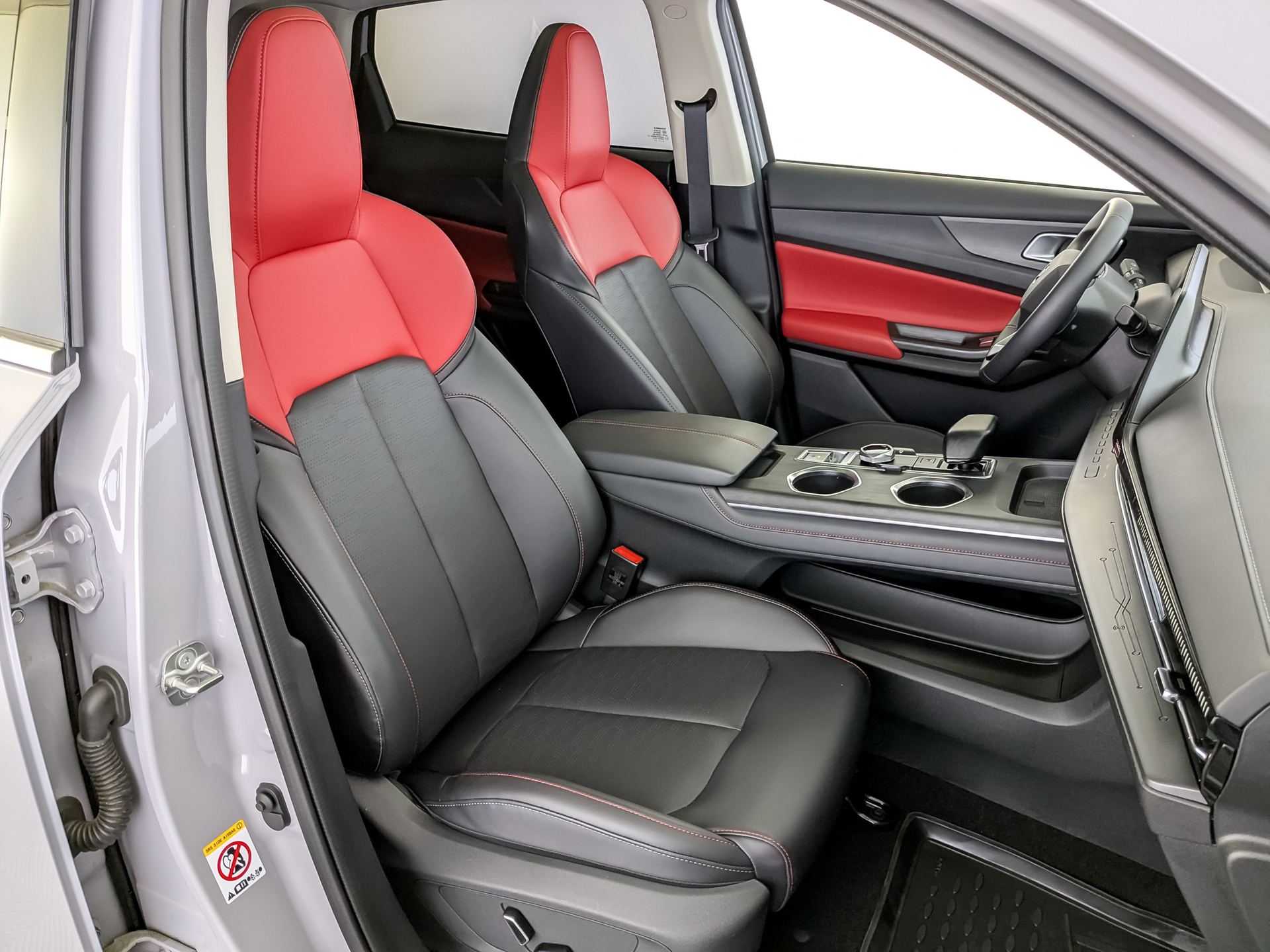 CHANGAN UNI-S 1.50 (181 л.с), автомат, 2024, пробег 10 212 км