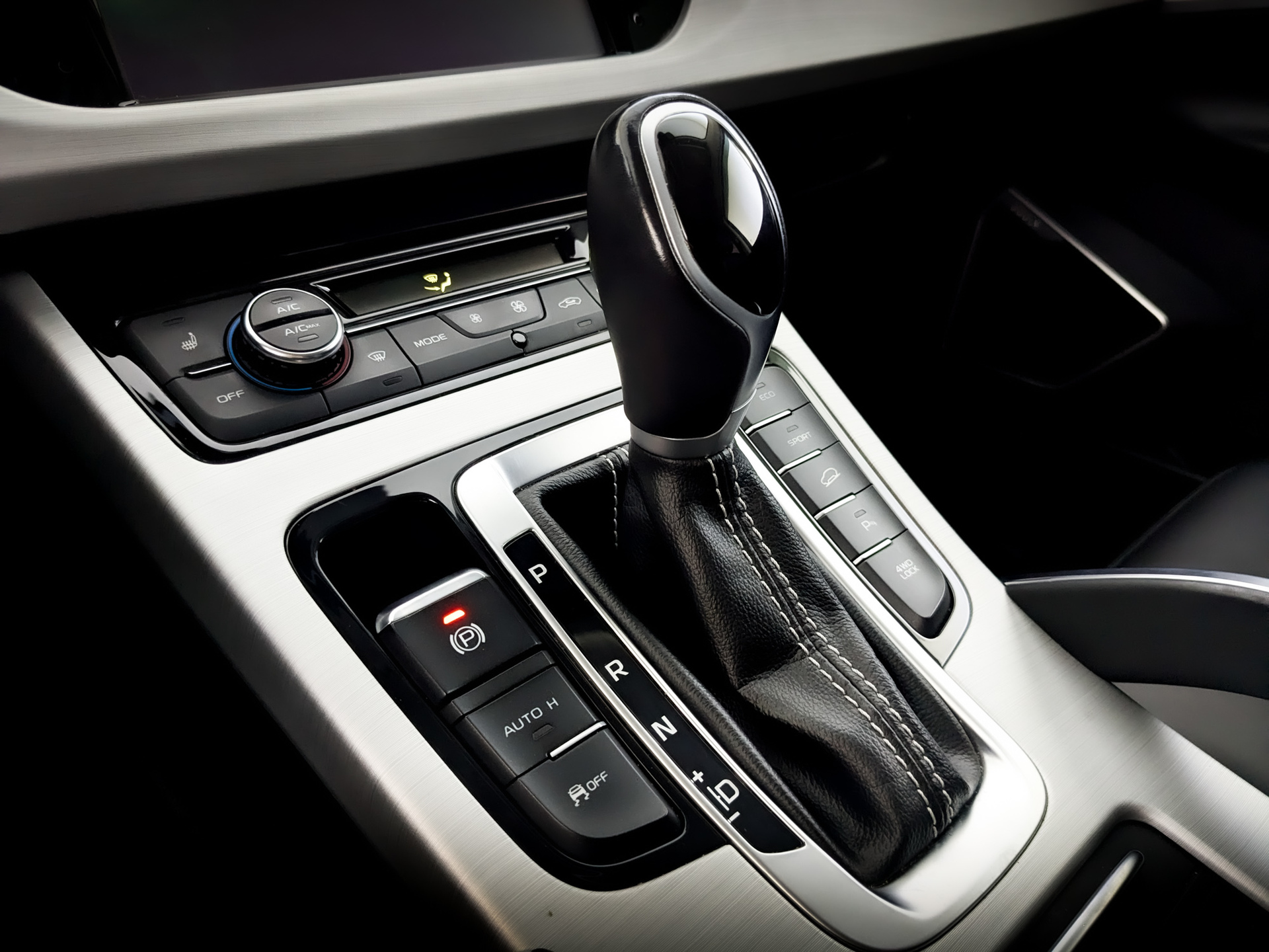 GEELY Atlas 2.40 (149 л.с), автомат, 2021, пробег 56 000 км