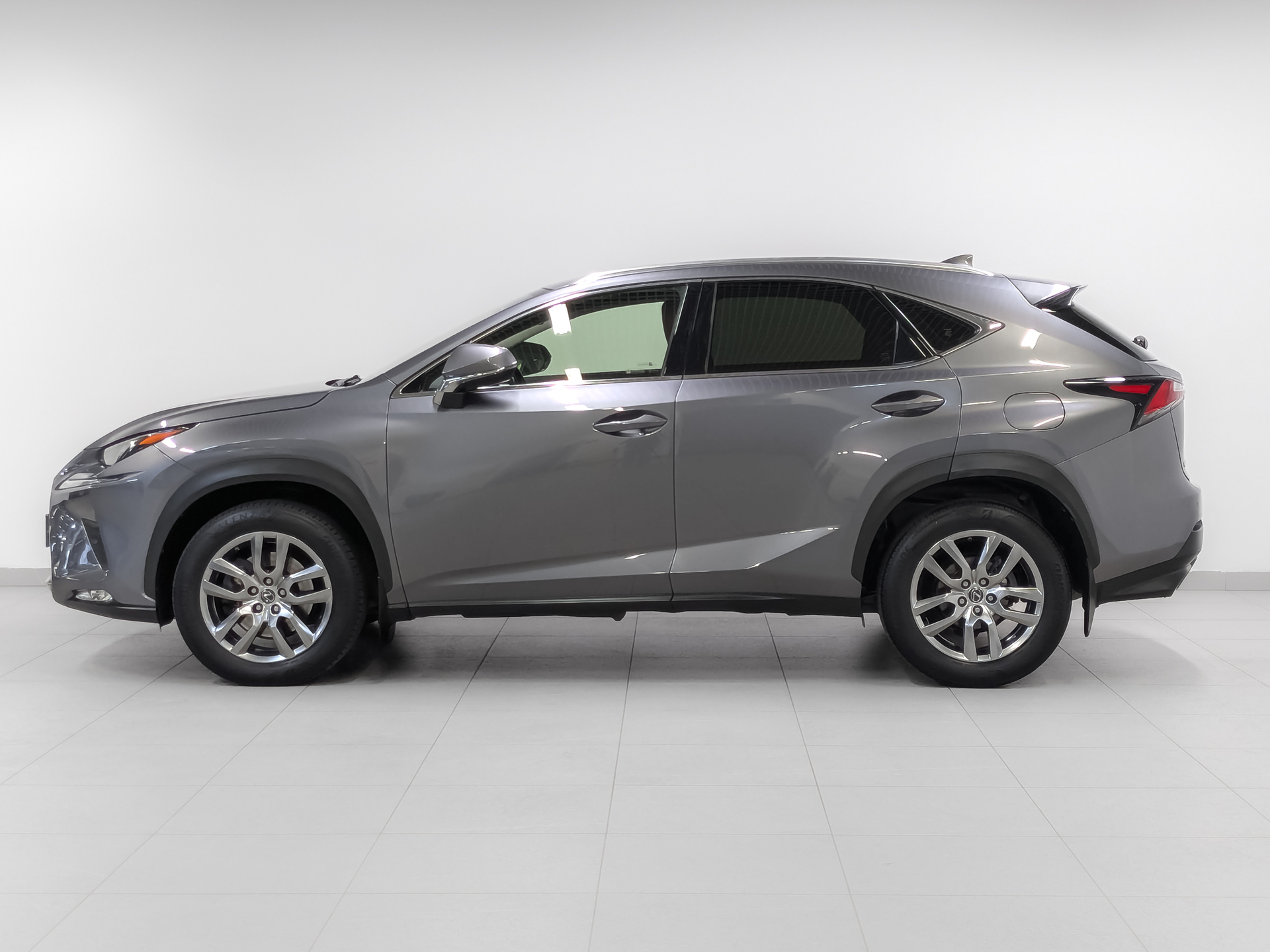 LEXUS NX 2.00 (238 л.с), автомат, 2019, пробег 64 681 км