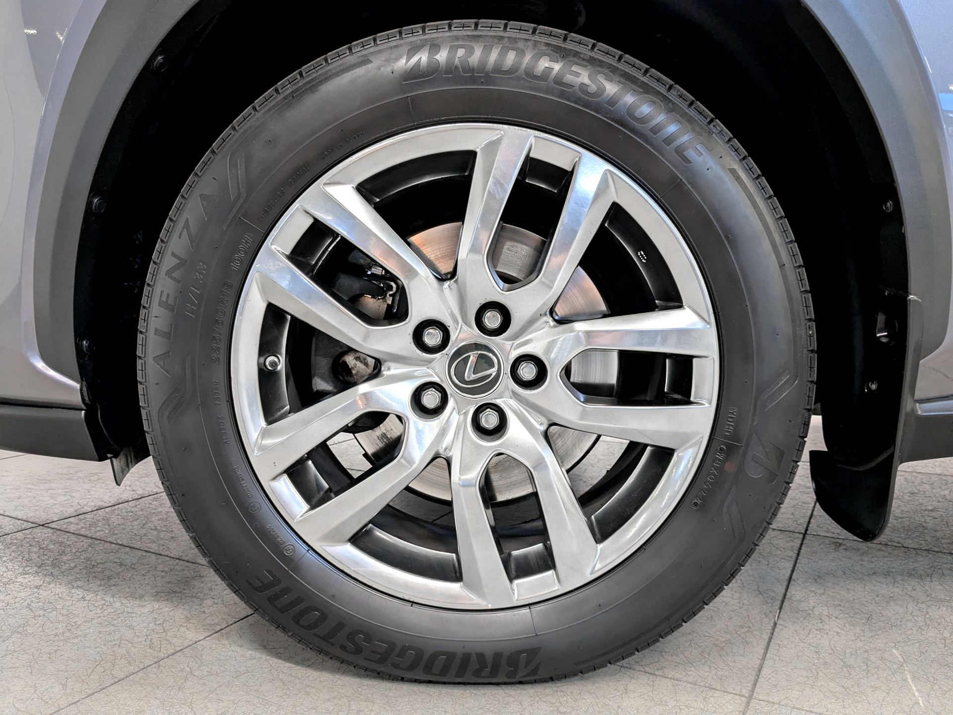 LEXUS NX 2.00 (238 л.с), автомат, 2019, пробег 64 681 км