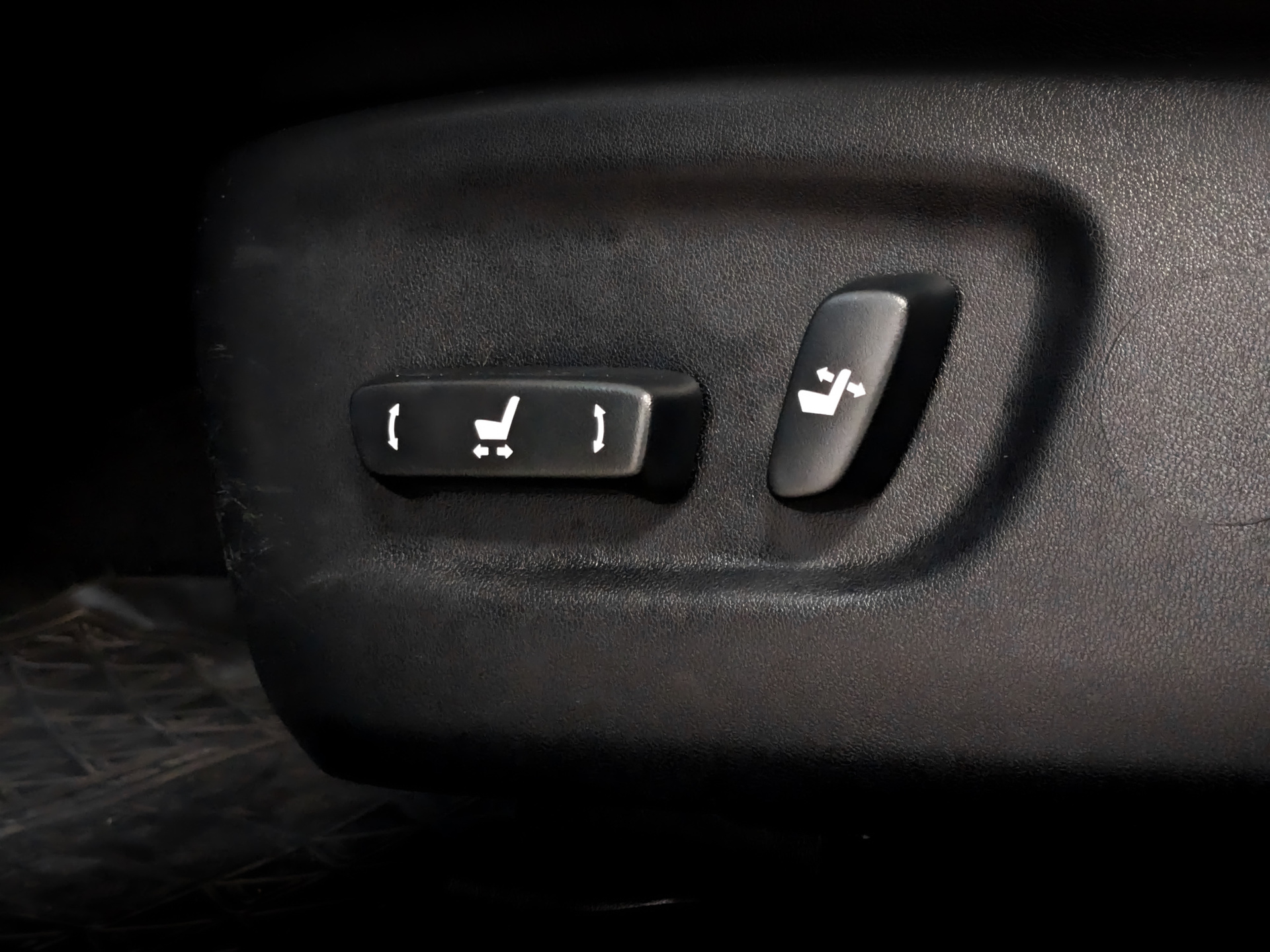 LEXUS NX 2.00 (238 л.с), автомат, 2019, пробег 64 681 км
