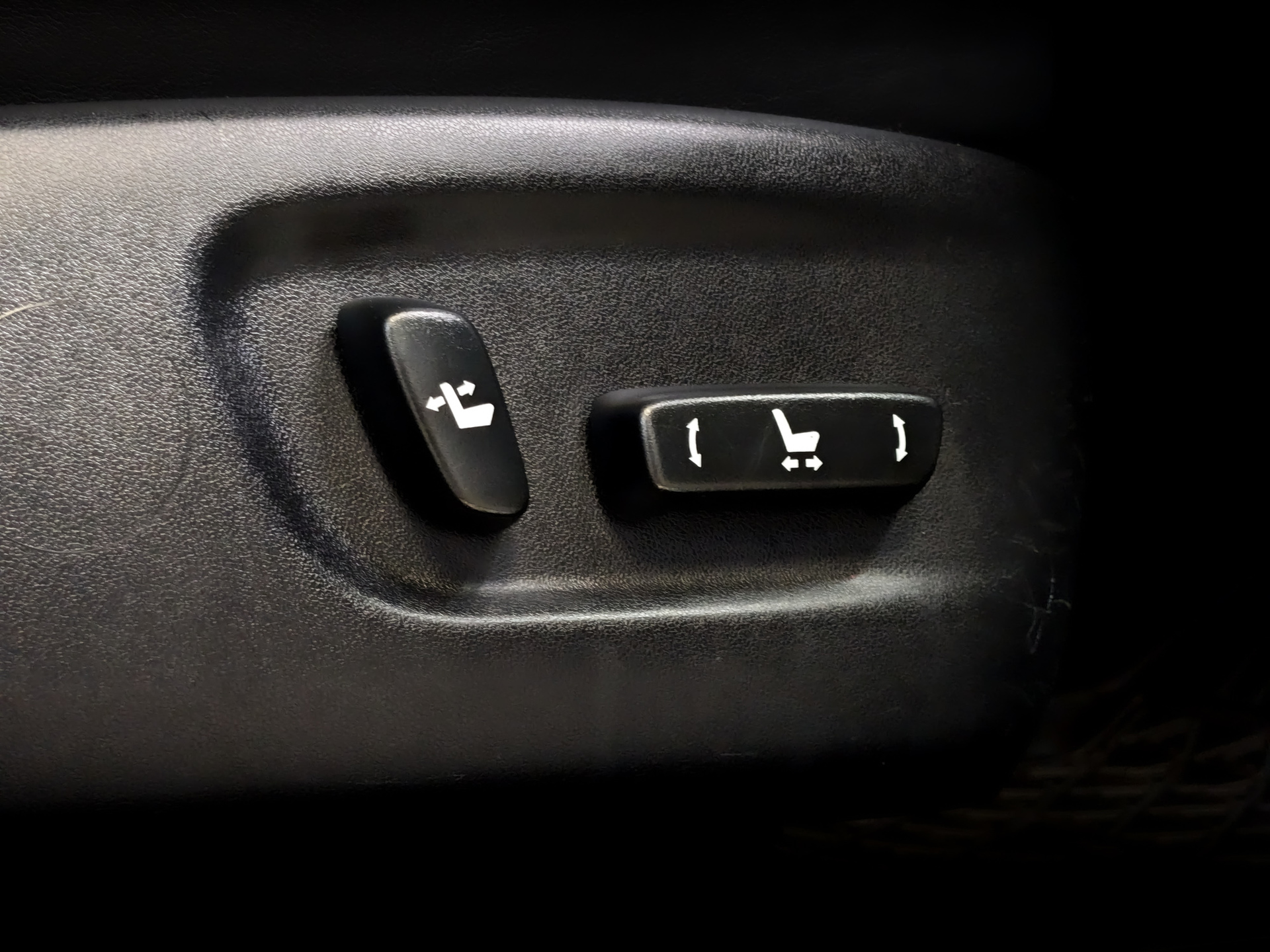 LEXUS NX 2.00 (238 л.с), автомат, 2019, пробег 64 681 км