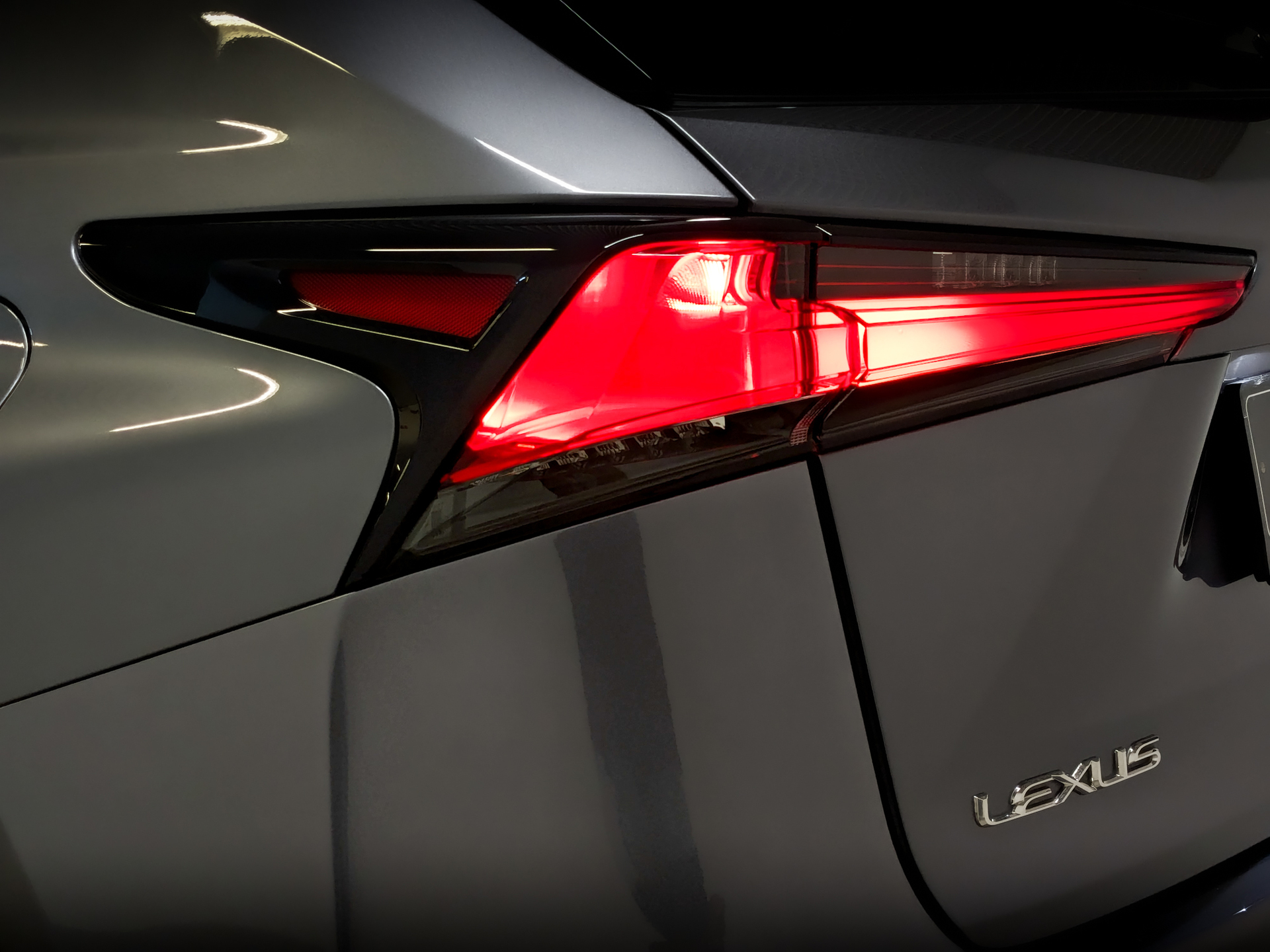 LEXUS NX 2.00 (238 л.с), автомат, 2019, пробег 64 681 км