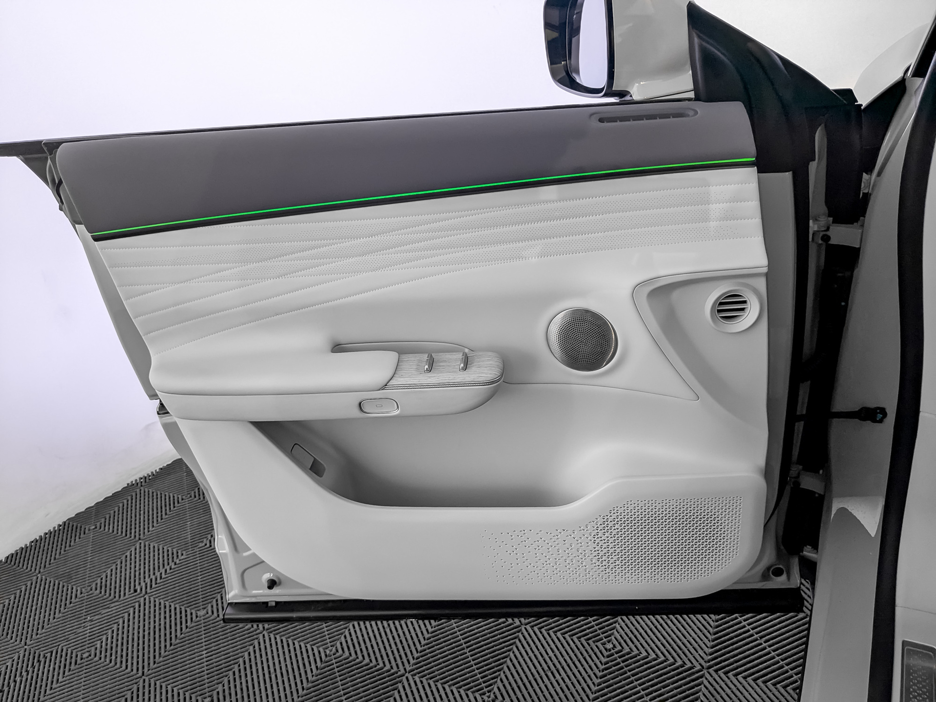 EXLANTIX ET 1.50 (190 л.с), автомат, 2025, пробег 38 730 км