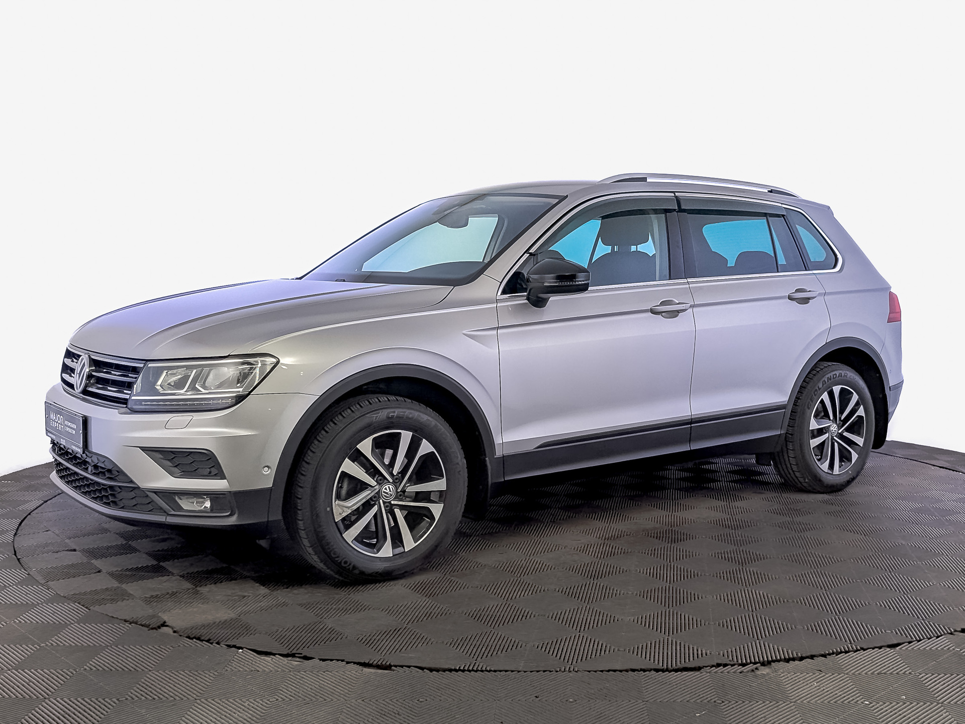 VOLKSWAGEN Tiguan 1.40 (150 л.с), автомат, 2019, пробег 81 862 км