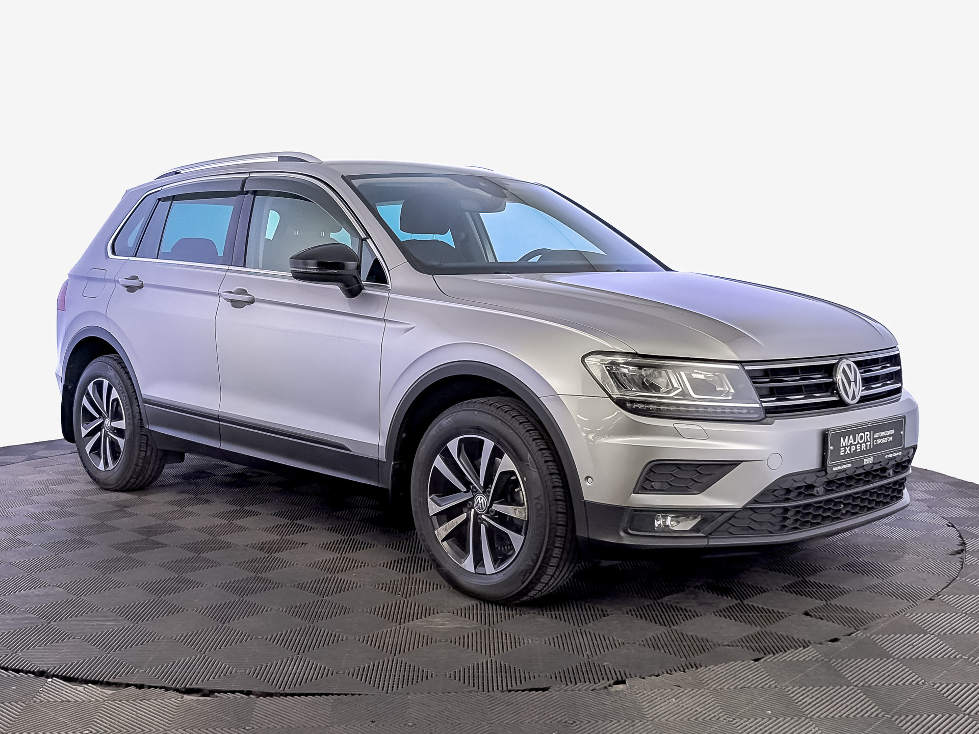 VOLKSWAGEN Tiguan 1.40 (150 л.с), автомат, 2019, пробег 81 862 км