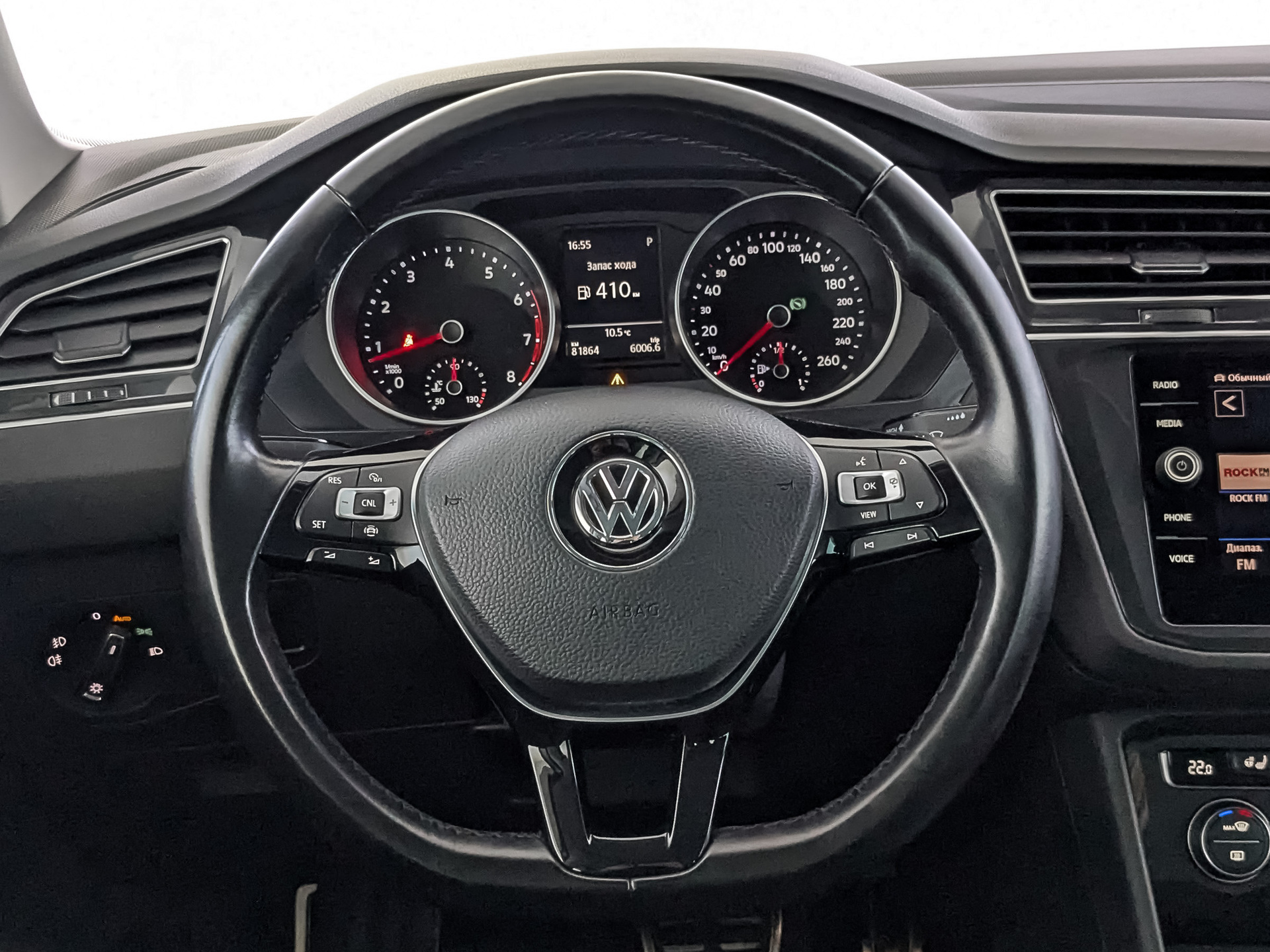 VOLKSWAGEN Tiguan 1.40 (150 л.с), автомат, 2019, пробег 81 862 км