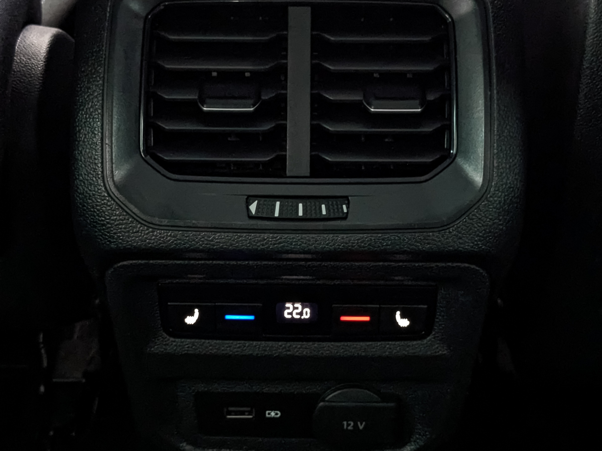 VOLKSWAGEN Tiguan 1.40 (150 л.с), автомат, 2019, пробег 81 862 км