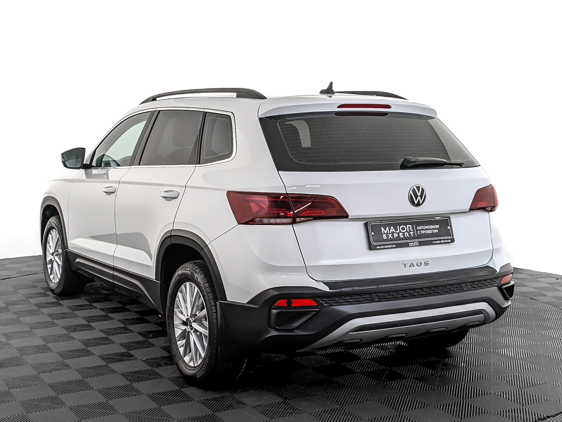 VOLKSWAGEN Taos 1.40 (150 л.с), автомат, 2021, пробег 81 034 км