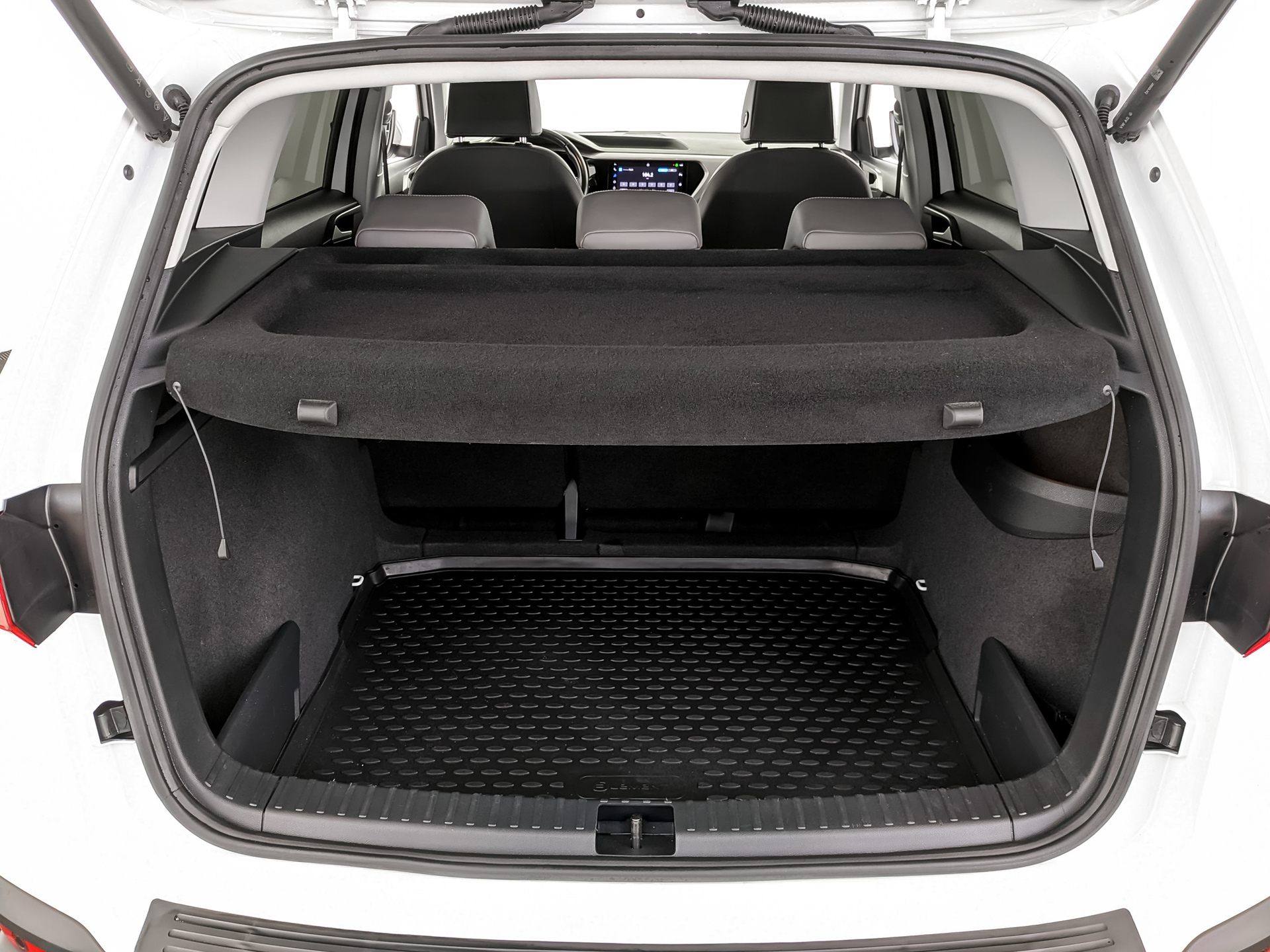 VOLKSWAGEN Taos 1.40 (150 л.с), автомат, 2021, пробег 81 034 км