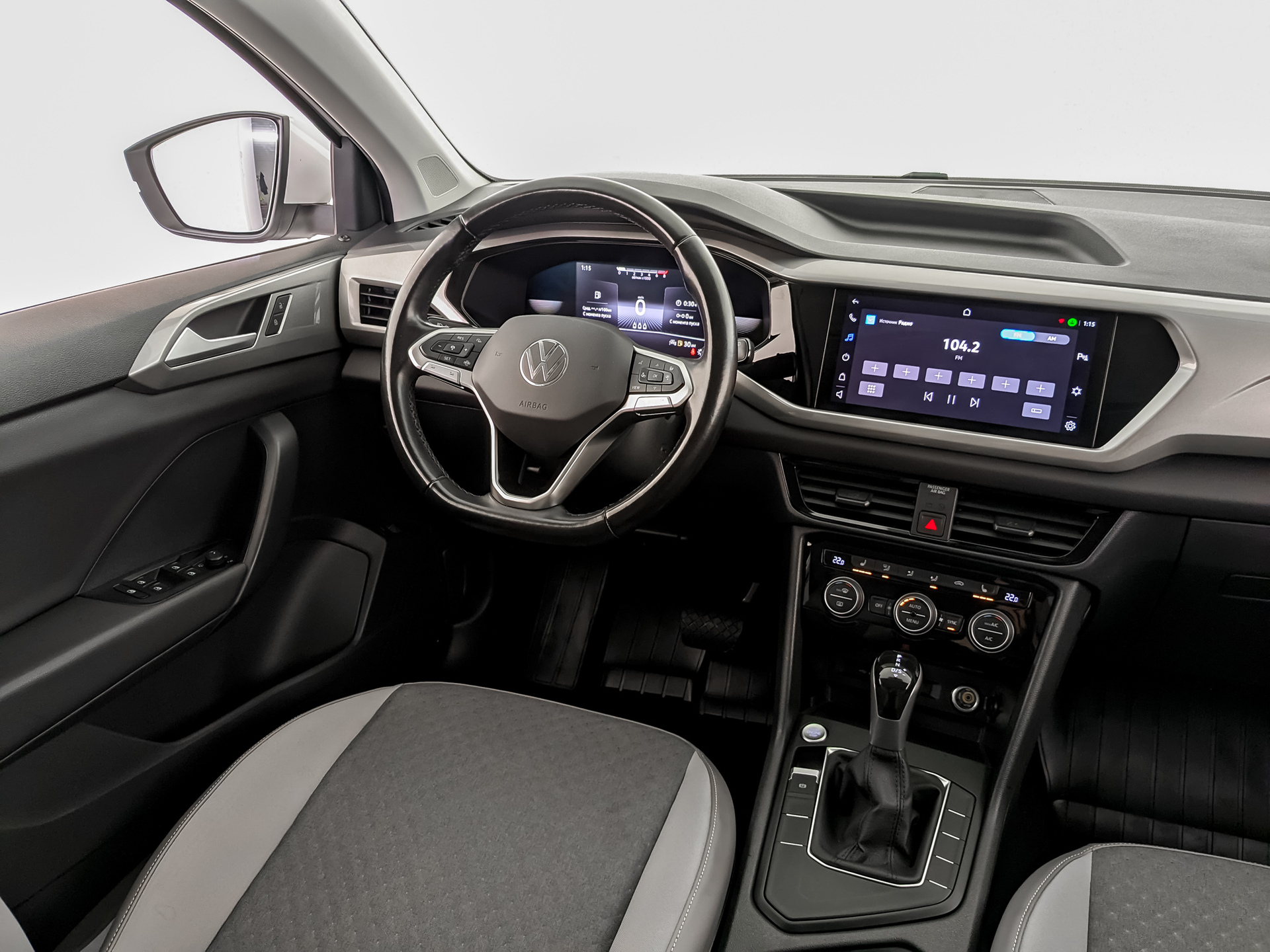 VOLKSWAGEN Taos 1.40 (150 л.с), автомат, 2021, пробег 81 034 км