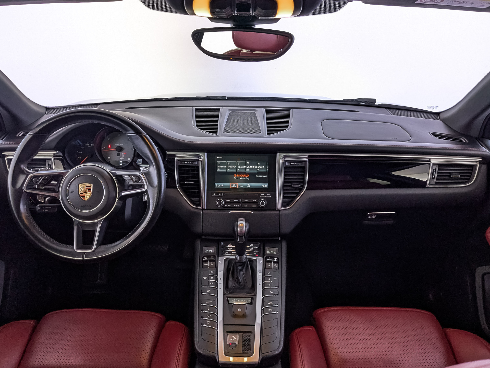 PORSCHE Macan 3.00 (245 л.с), автомат, 2018, пробег 108 529 км