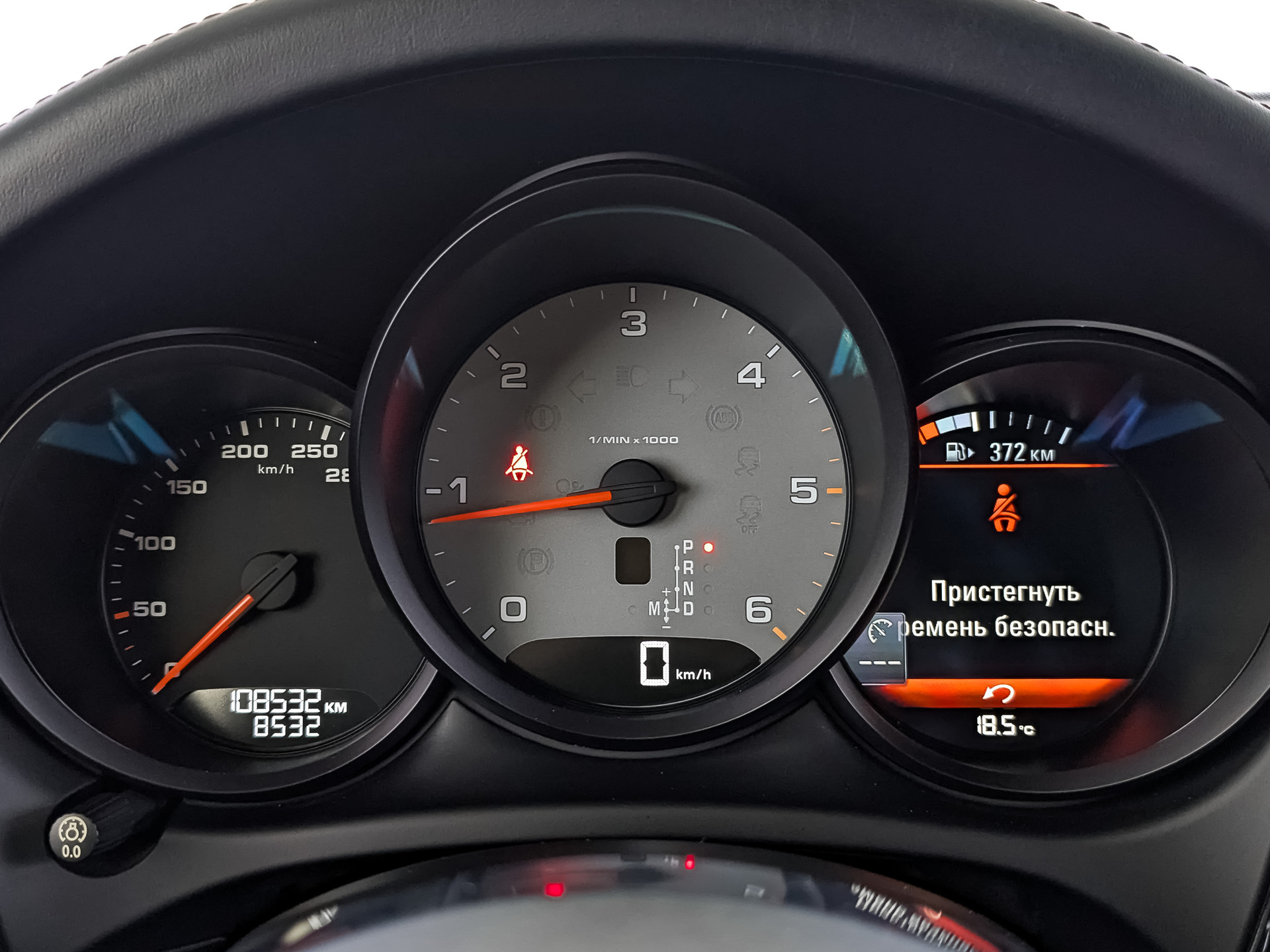 PORSCHE Macan 3.00 (245 л.с), автомат, 2018, пробег 108 529 км