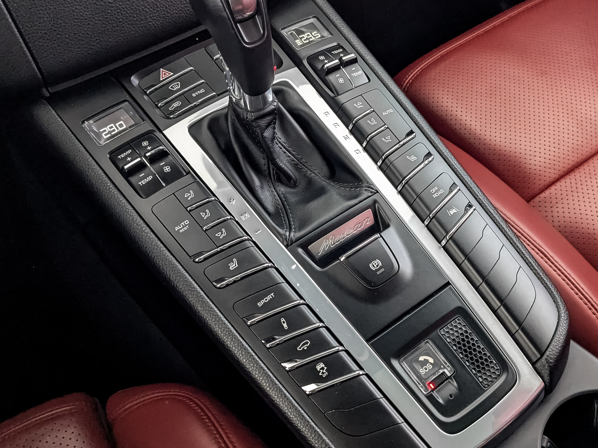 PORSCHE Macan 3.00 (245 л.с), автомат, 2018, пробег 108 529 км