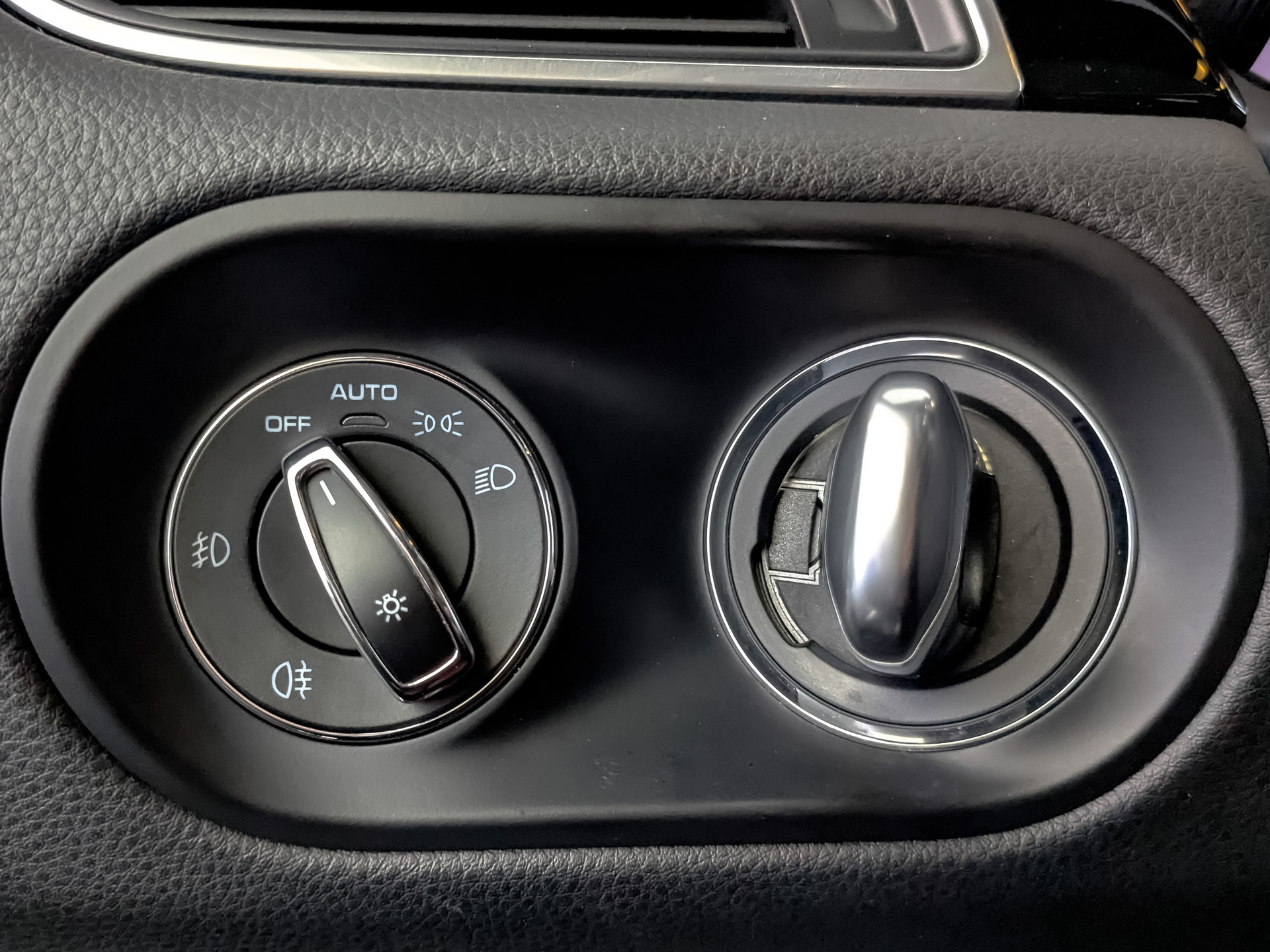PORSCHE Macan 3.00 (245 л.с), автомат, 2018, пробег 108 529 км